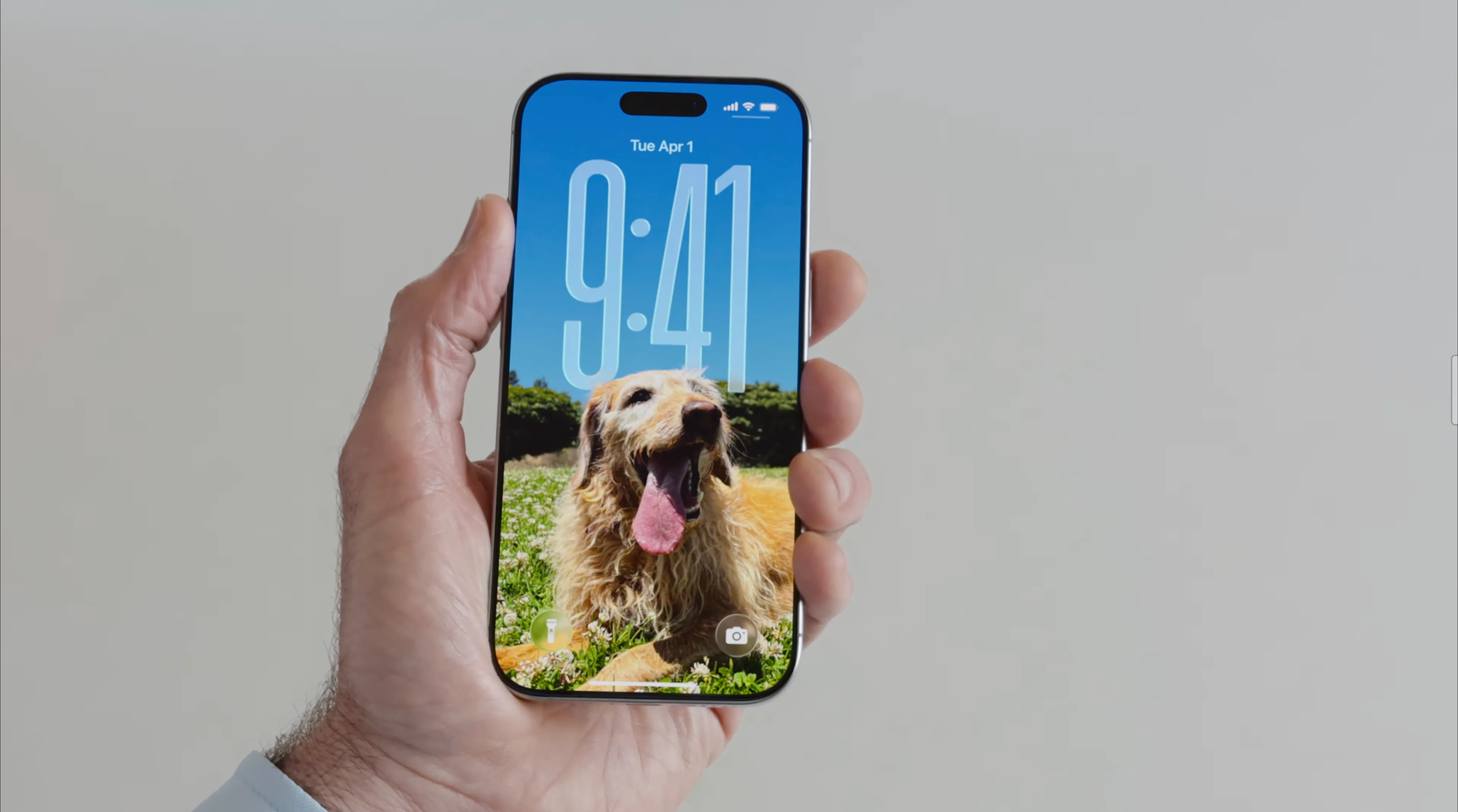 Đồng hồ động trên màn hình khóa iOS 26