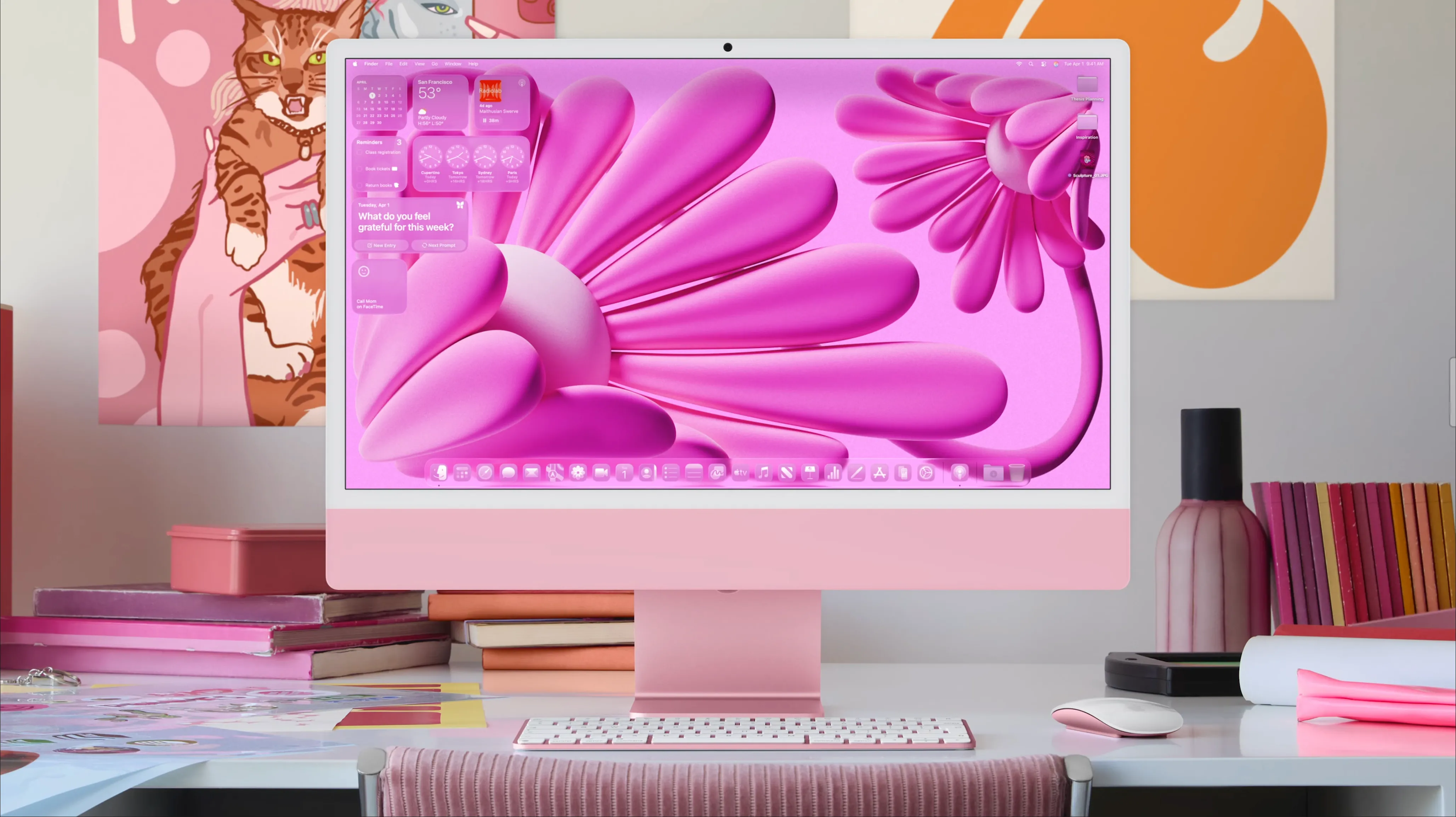Giao diện macOS 26 Tahoe với các chủ đề màu hồng thể hiện khả năng tùy chỉnh.