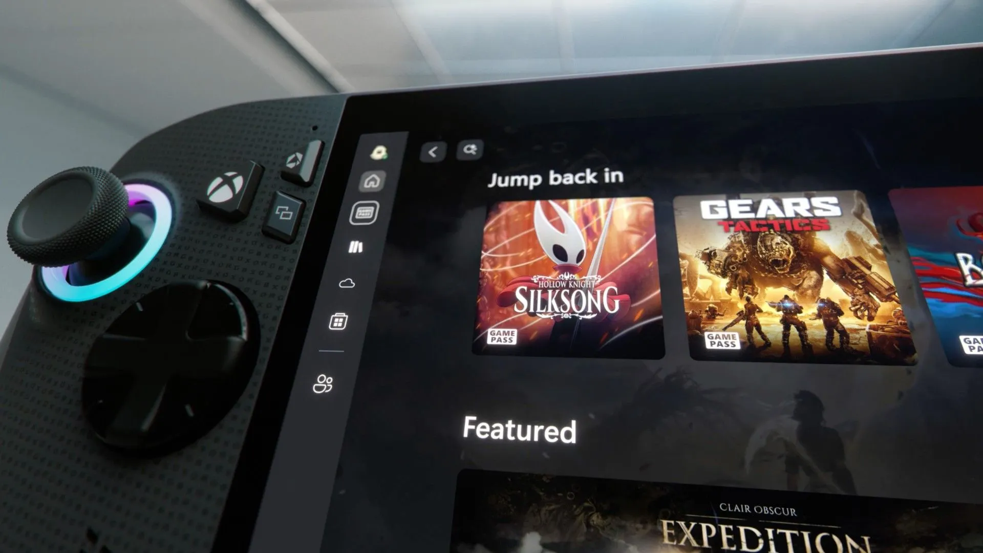 Giao diện Xbox App Dashboard trên ROG Xbox Ally X.