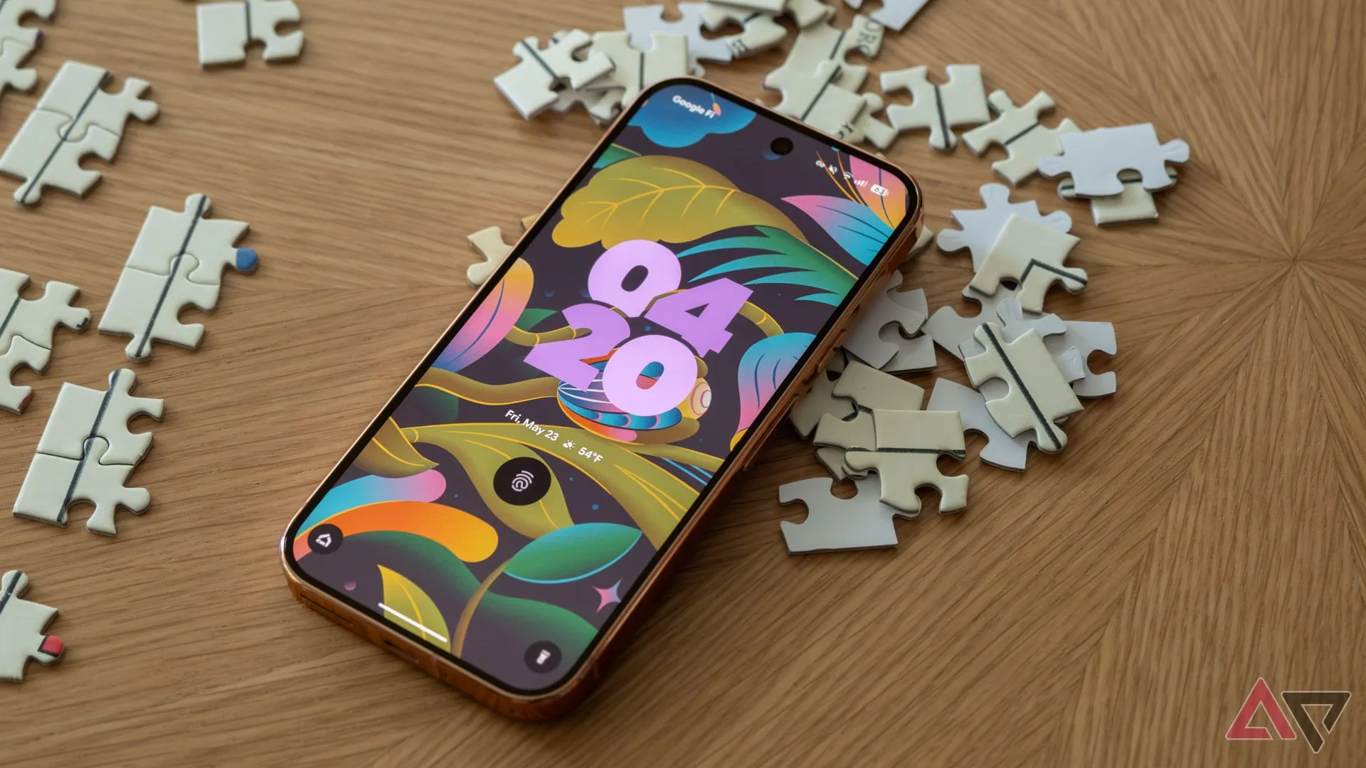 Hình ảnh điện thoại Google Pixel 9 Pro, mẫu máy tiền nhiệm của Pixel 10, nổi bật với màn hình chất lượng cao.