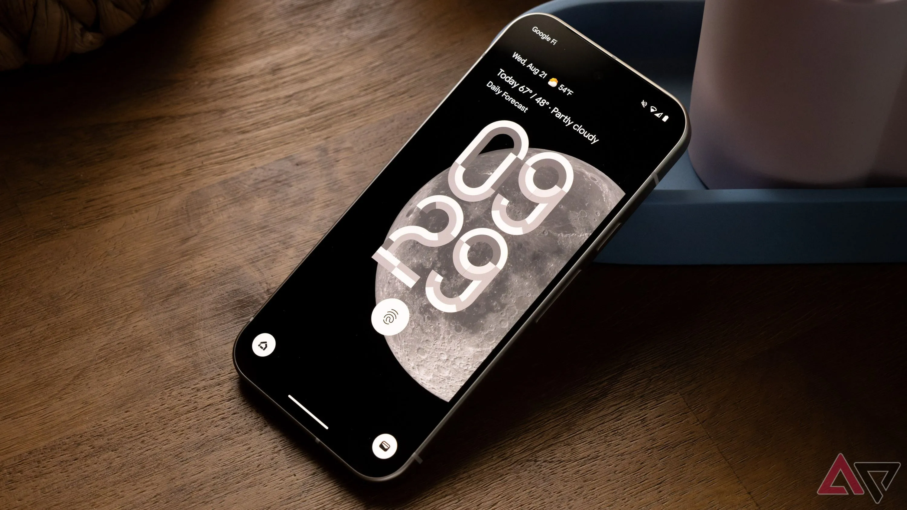 Hình ảnh minh họa màn hình khóa trên điện thoại Google Pixel 9