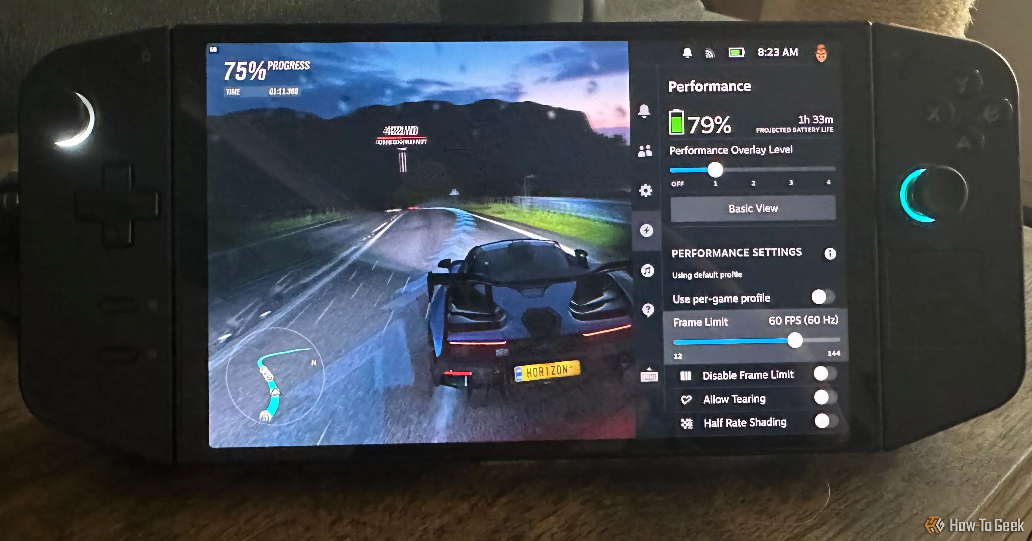 Máy Lenovo Legion Go đang chạy SteamOS, hiển thị mức pin.