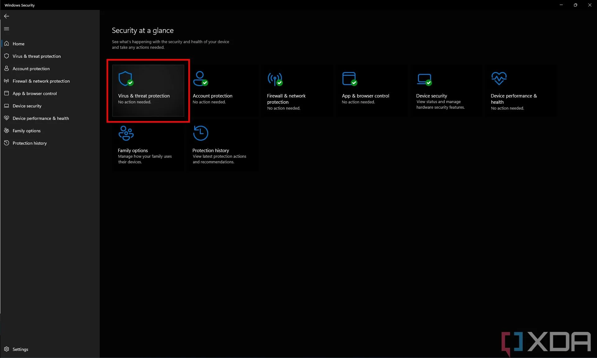 Ảnh chụp màn hình ứng dụng Windows Security với nút &quot;Virus &amp; threat protection&quot; được tô sáng