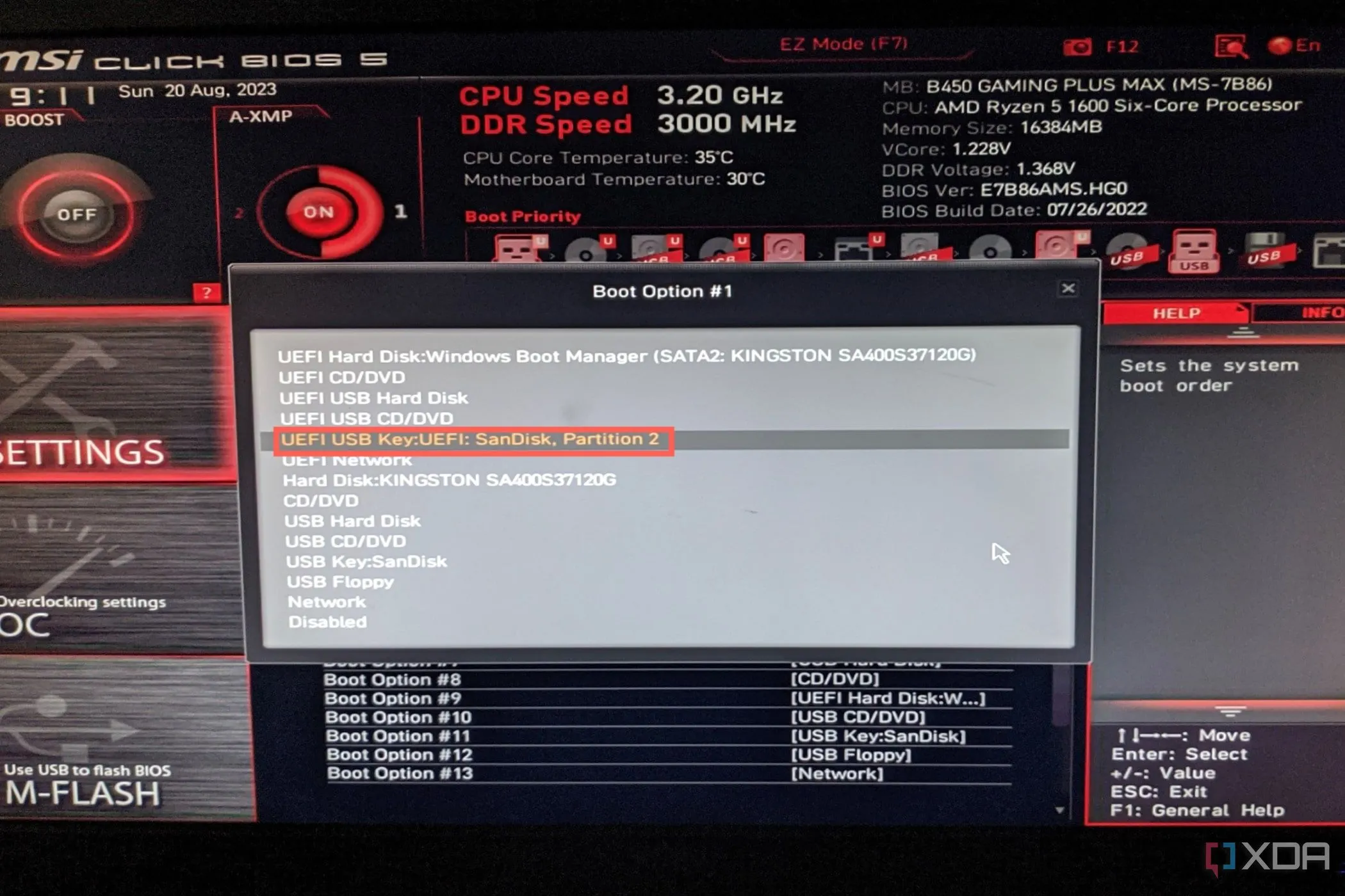 Cài đặt thứ tự khởi động (Boot Order) trong BIOS, ưu tiên USB để cài đặt Proxmox Backup Server.