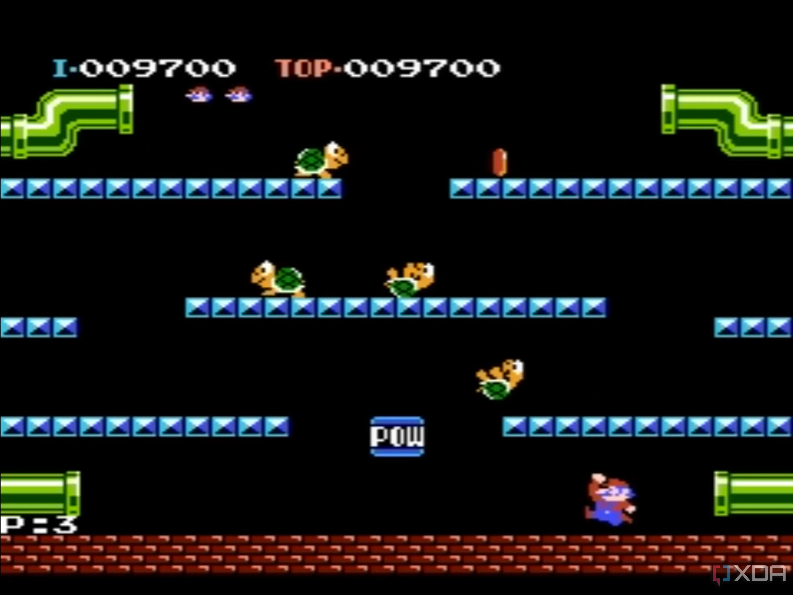 Cảnh chơi game Mario Bros. (Classic Series) trên NES, phiên bản cải tiến độc quyền châu Âu