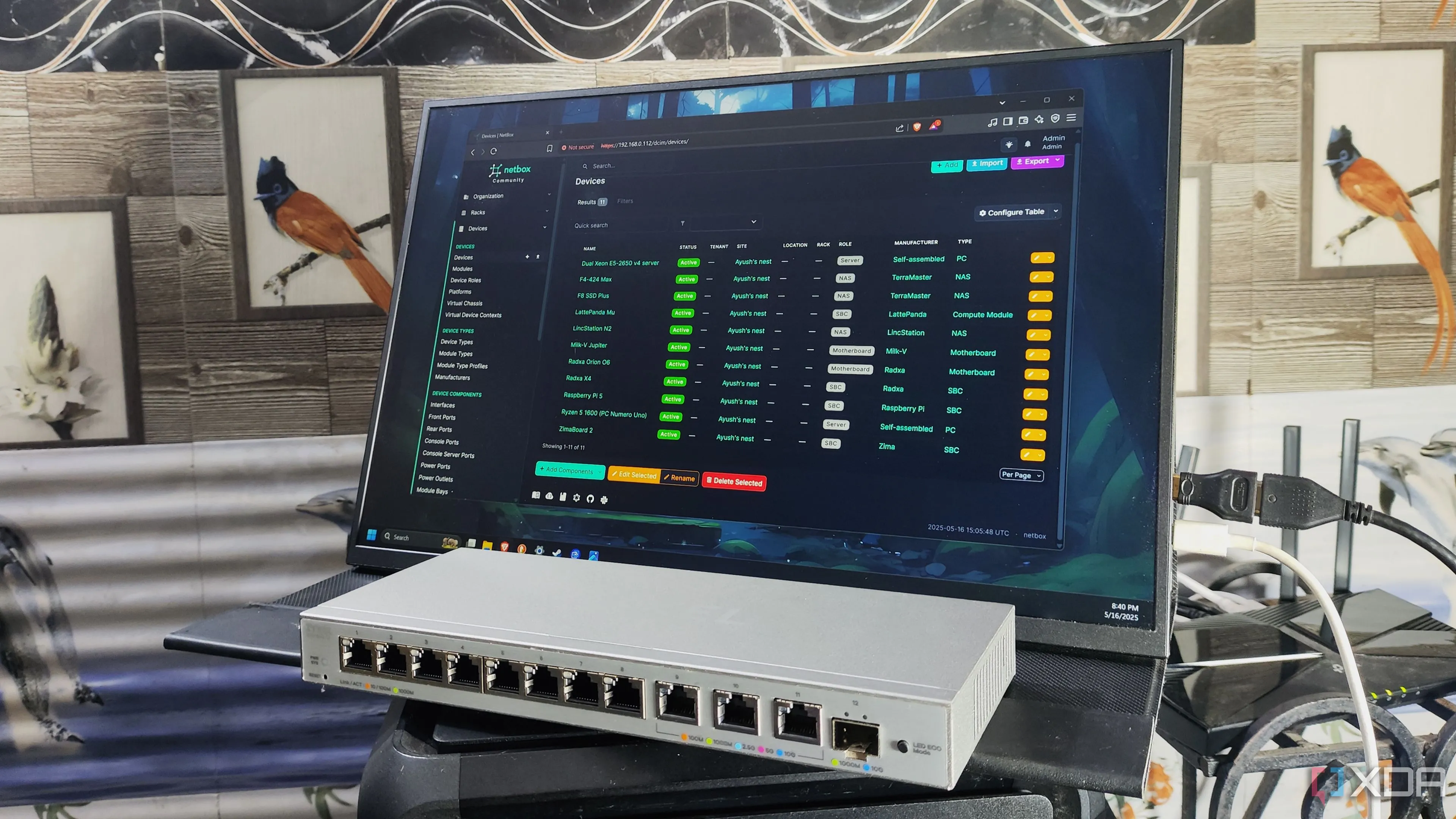 Giao diện phần mềm NetBox được hiển thị trên màn hình