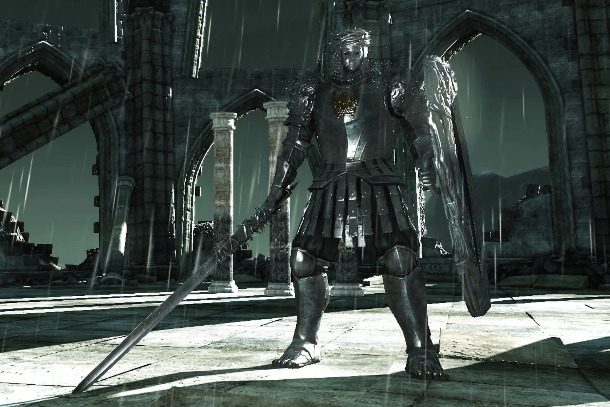 Hiệp Sĩ Gương (Looking Glass Knight) với chiếc khiên phản chiếu trên đỉnh lâu đài trong Dark Souls 2.