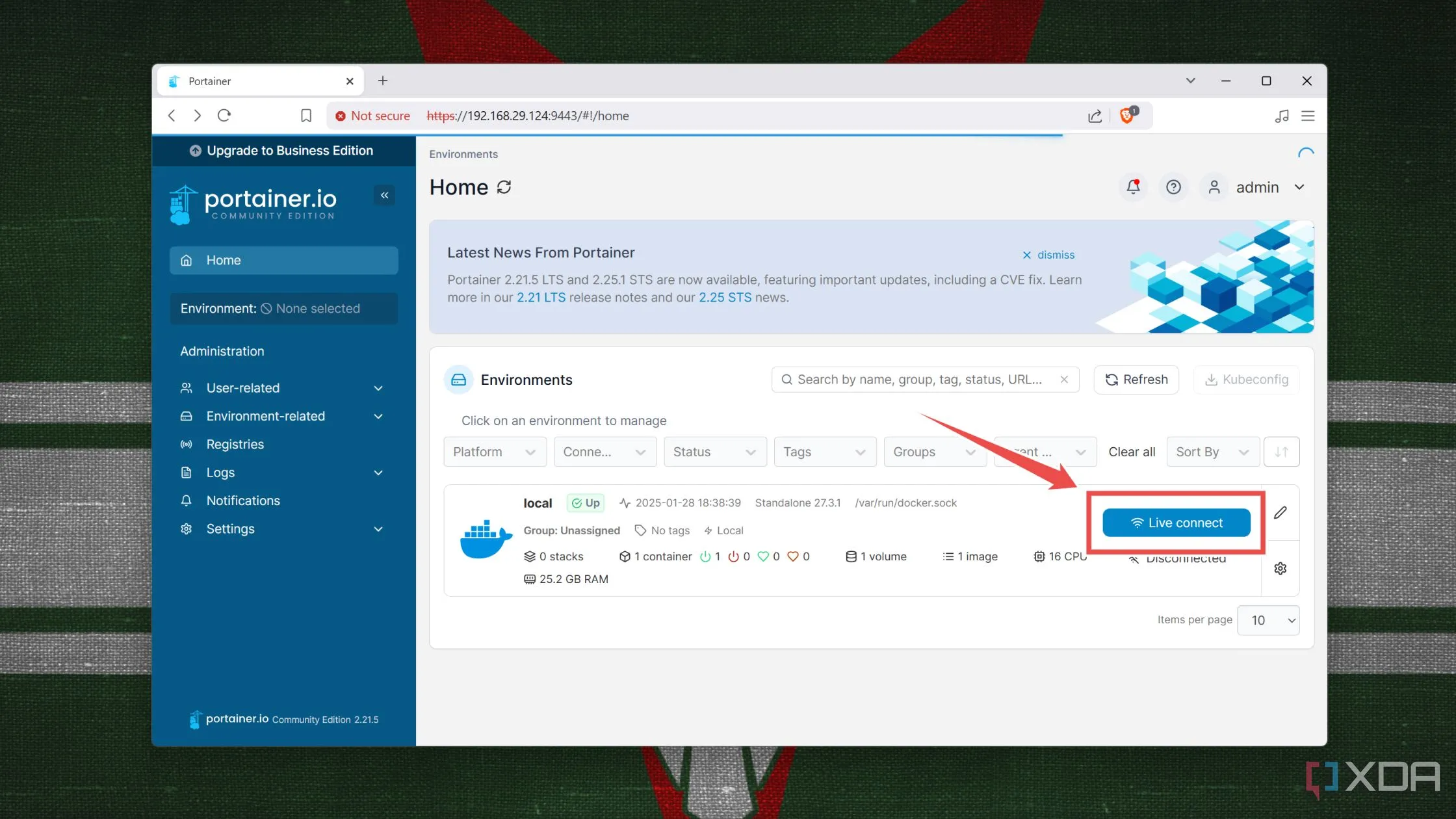 Màn hình Environments trong Portainer, hiển thị nút Live connect để kết nối với Docker node