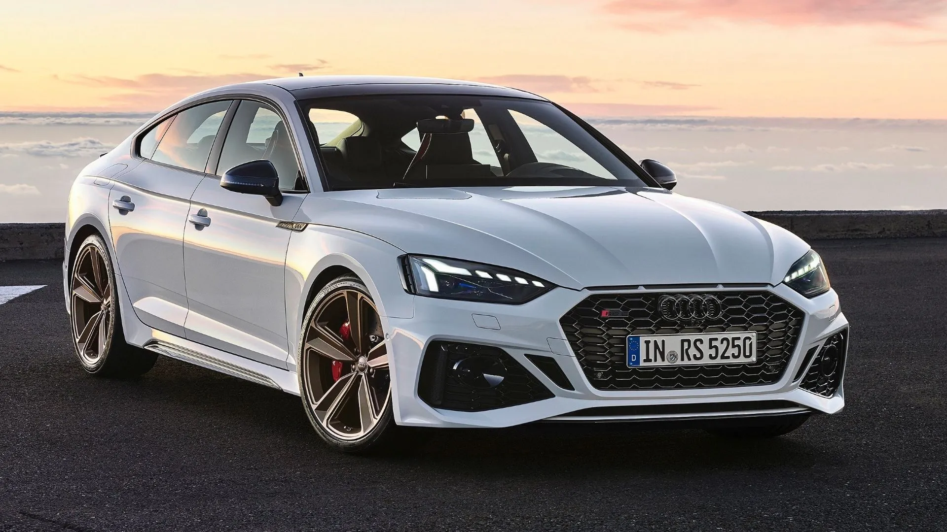 Audi RS5 Sportback 2020 màu xám than sang trọng