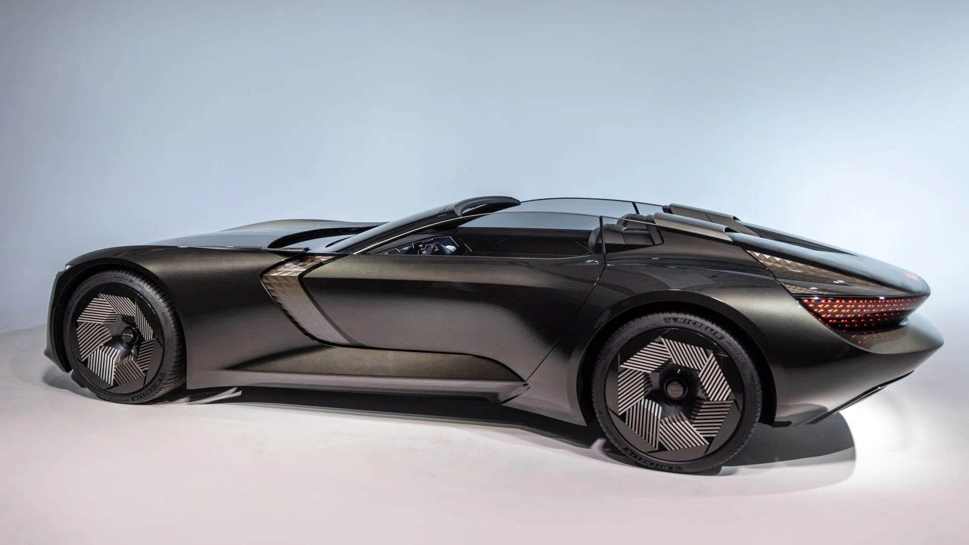 Audi Skysphere 2021, roadster điện sang trọng có khả năng thay đổi chiều dài cơ sở và chế độ lái tự động.