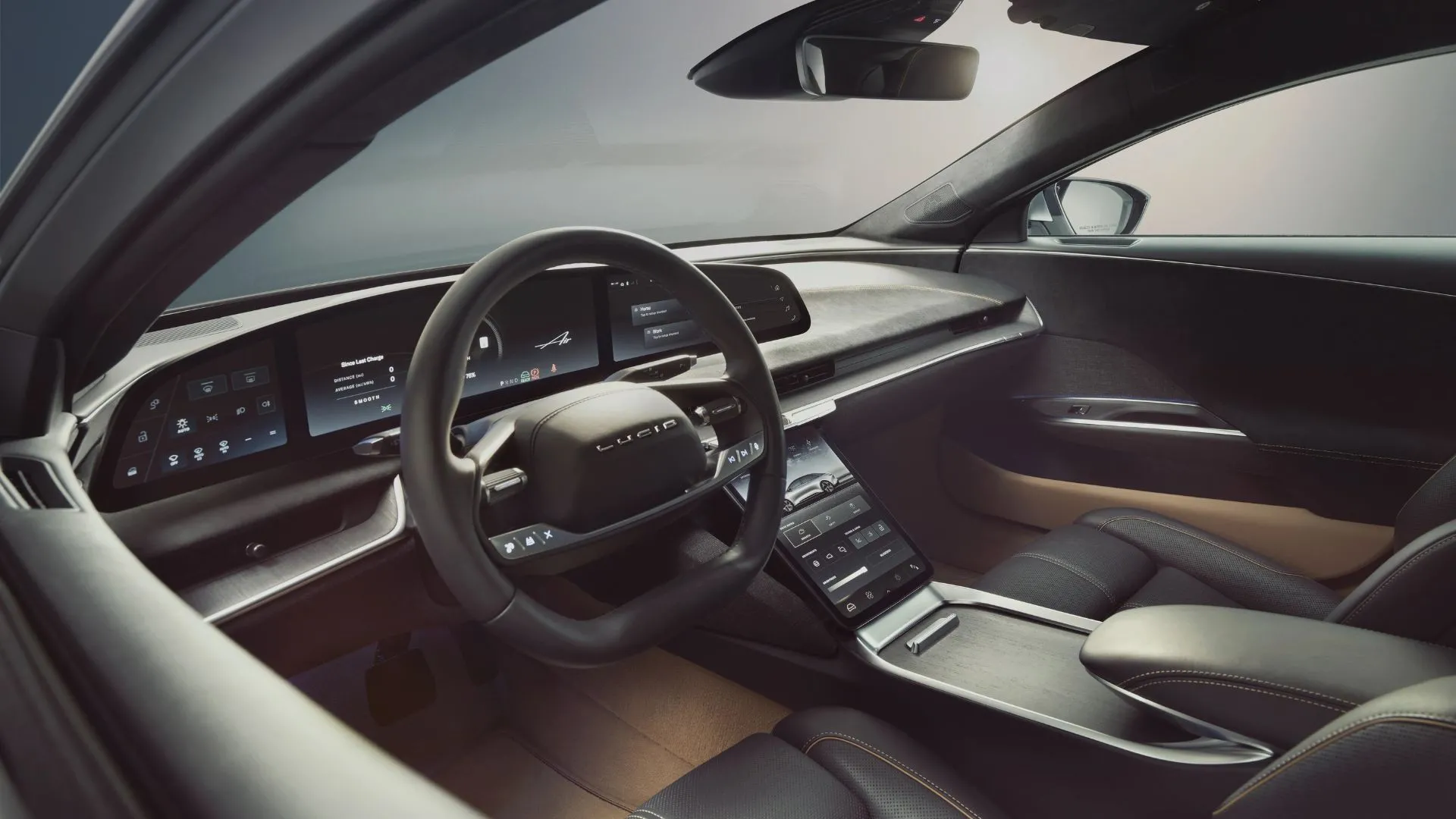 Bảng điều khiển Lucid Air 2025 với Glass Cockpit cong 34 inch