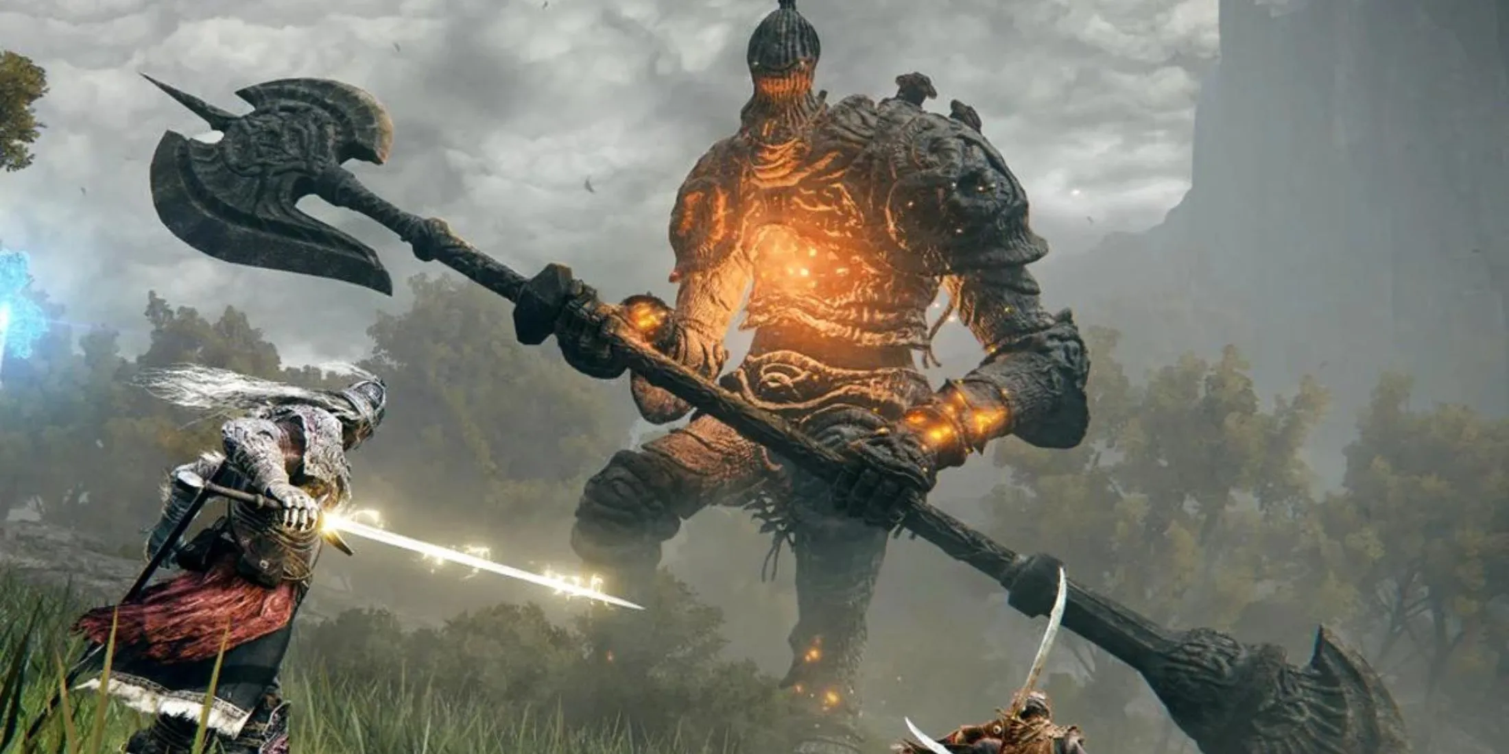 Boss Golem khổng lồ trong Elden Ring, biểu tượng cho các trận chiến đầy thử thách của game.