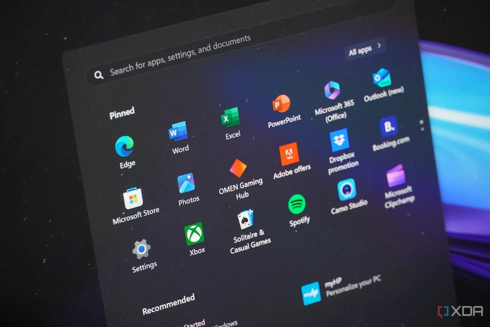 Các ứng dụng cài đặt sẵn trên Windows 11, cần loại bỏ để tối ưu hiệu suất.