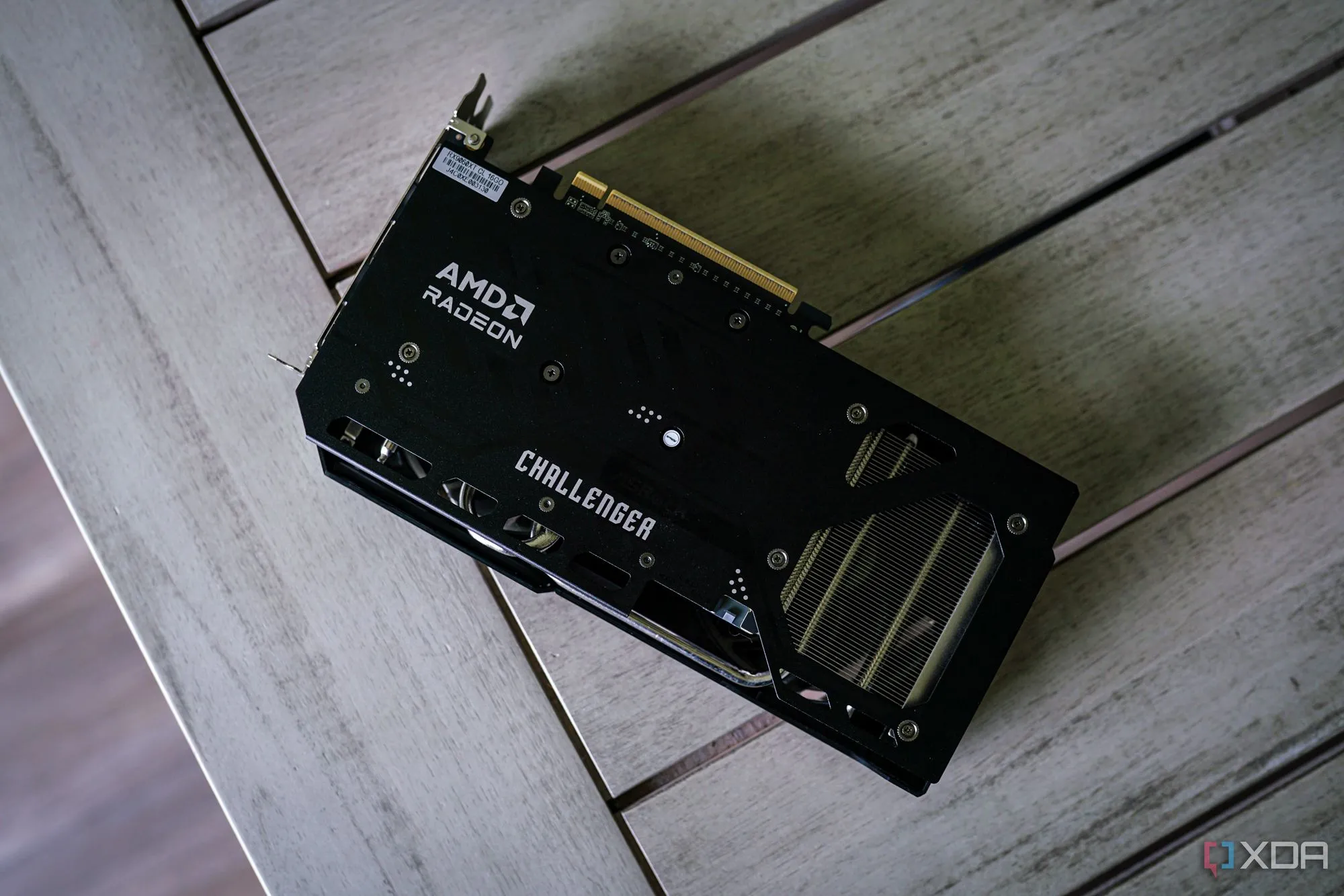 Card đồ họa AMD Radeon RX 9060 XT