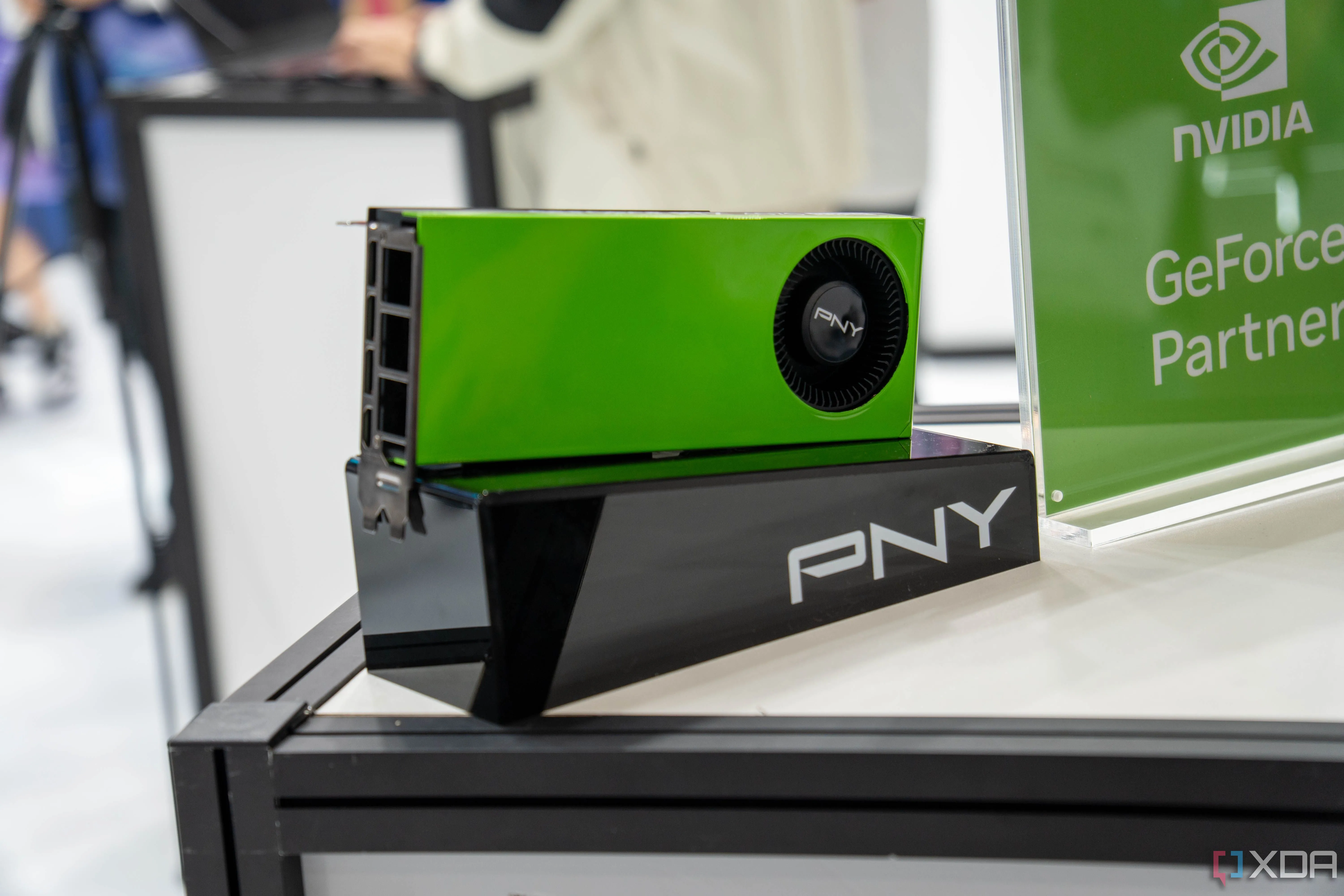 Card đồ họa PNY GeForce RTX, mẫu GPU tương tự dòng RTX 50 series có nguy cơ thiếu ROP