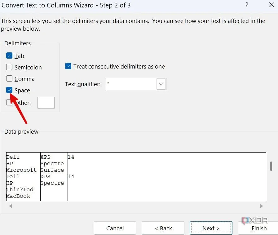 Chọn ký tự phân cách (delimiter) như khoảng trắng để tách cột trong Excel.