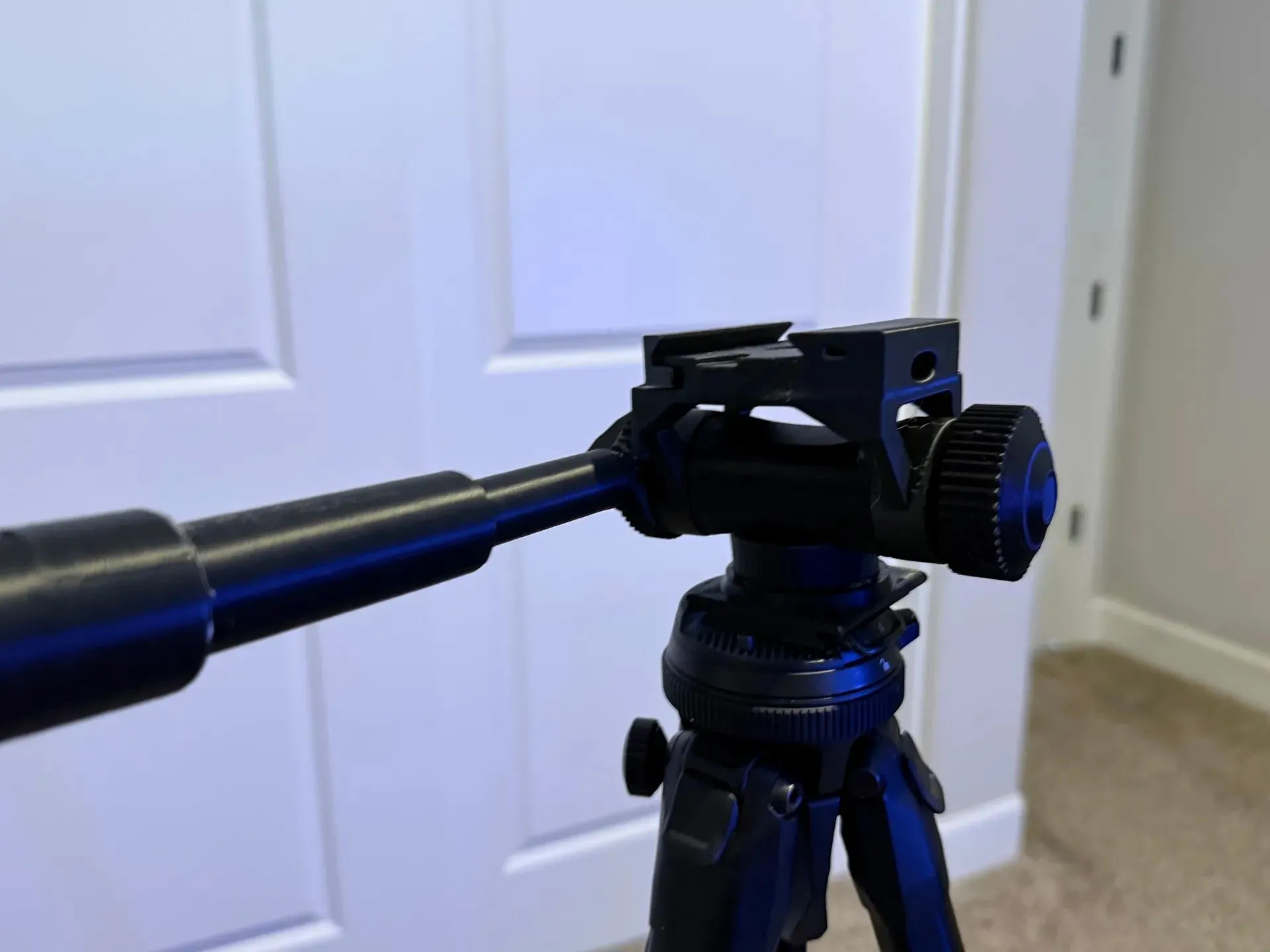 Đầu quay video chuyên nghiệp được in 3D, minh chứng cho khả năng tạo phụ kiện nhiếp ảnh tùy chỉnh