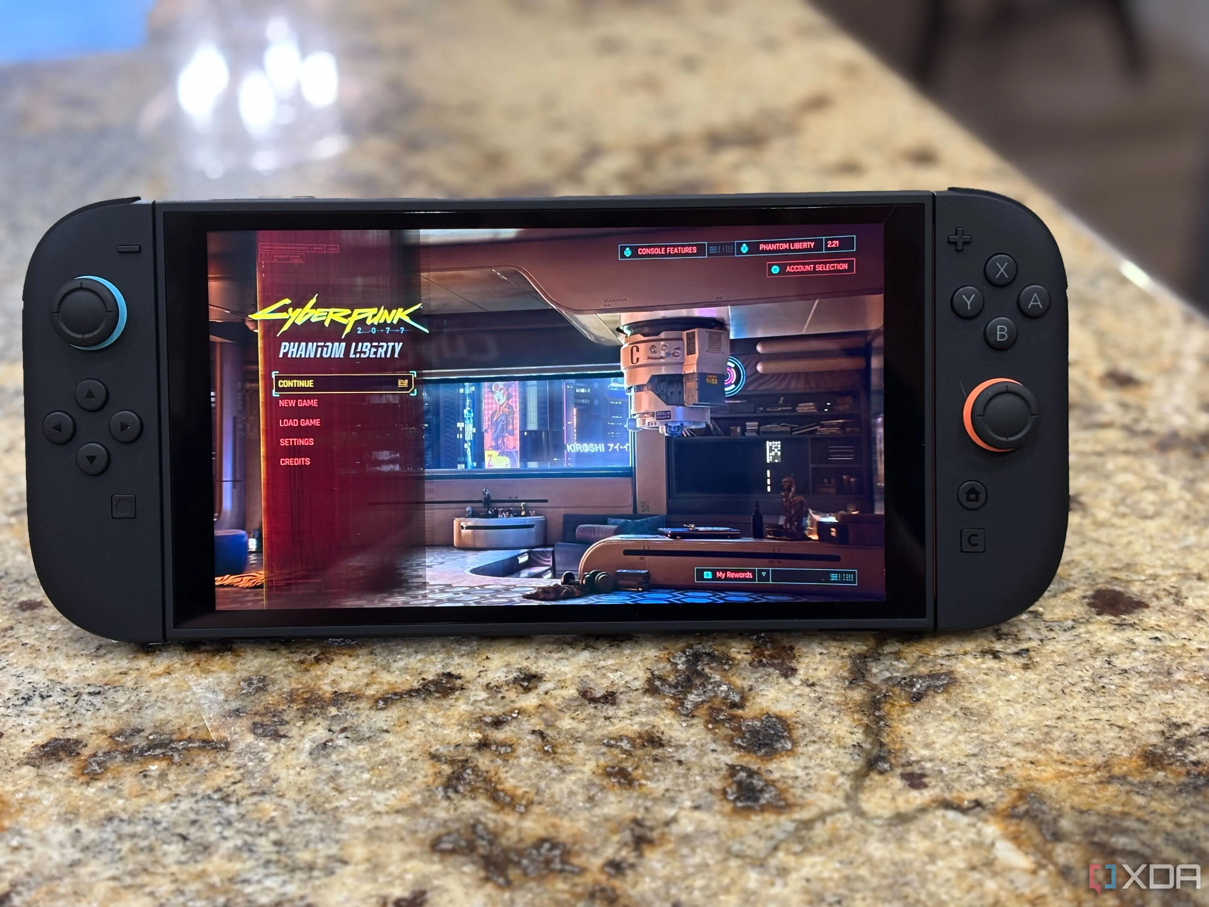 Giao diện chính game Cyberpunk 2077 chạy mượt mà trên console Nintendo Switch 2, thể hiện khả năng xử lý đồ họa ấn tượng