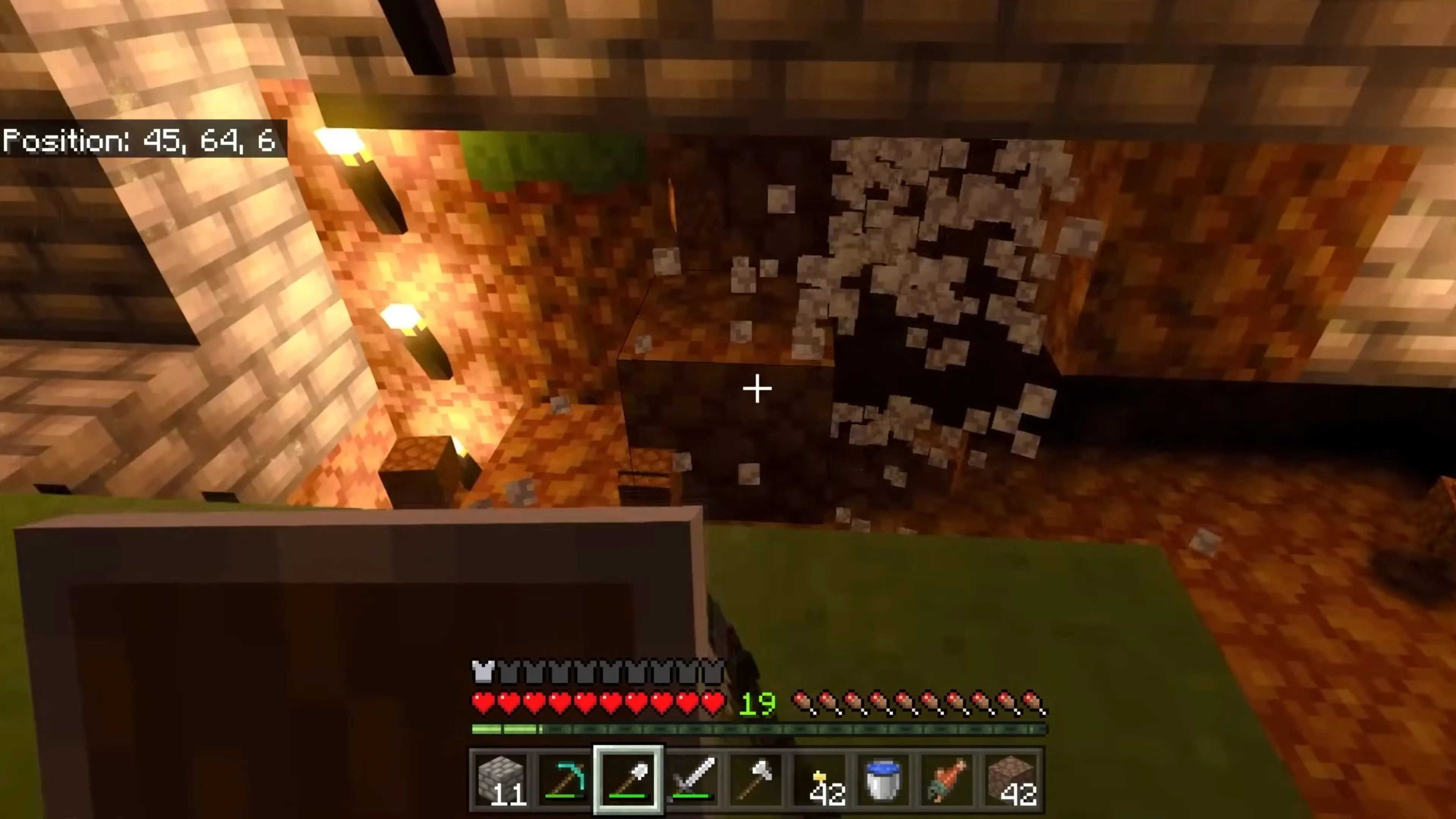 Giao diện chơi game Minecraft với các khối vuông đặc trưng