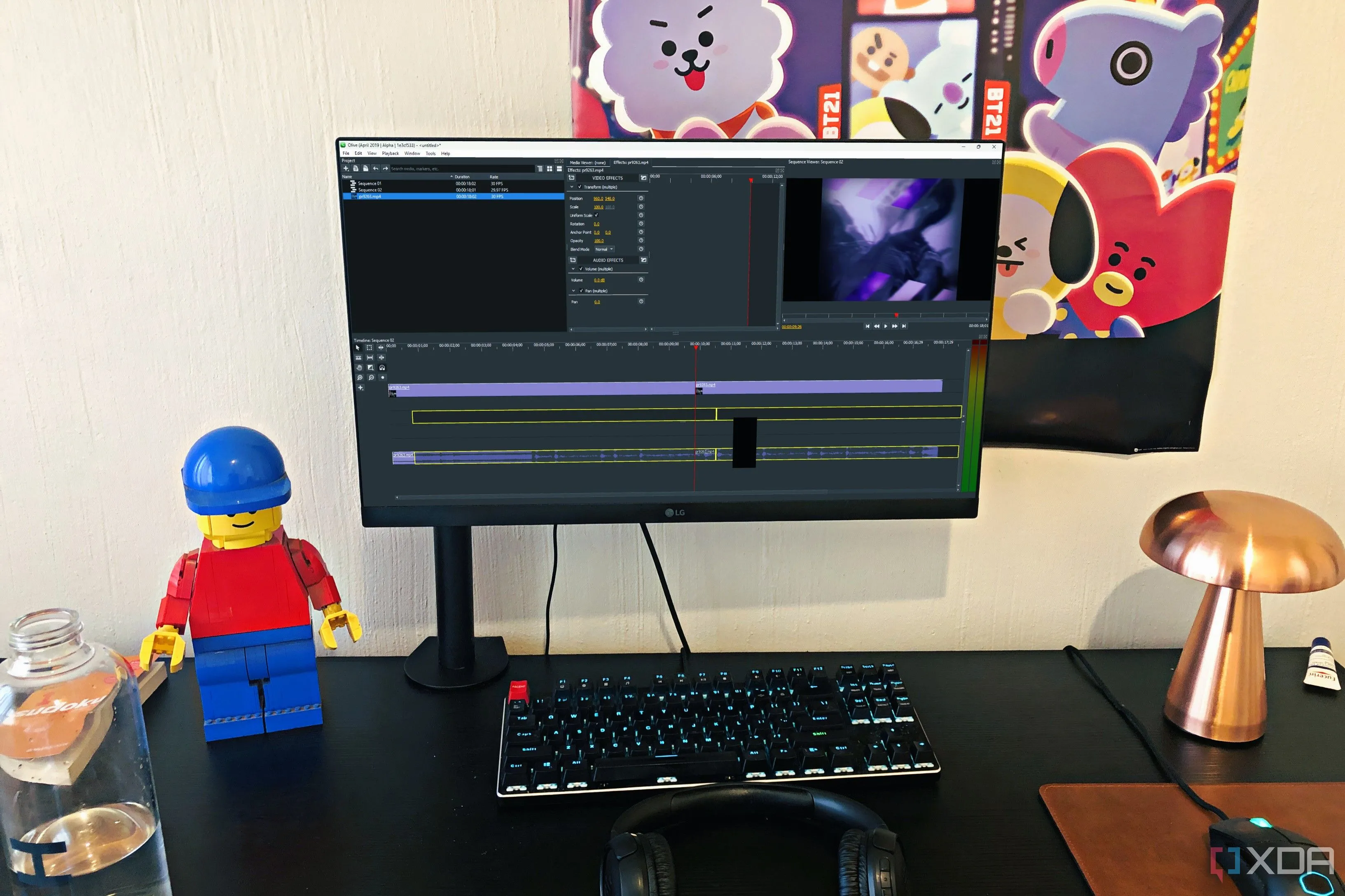 Giao diện DaVinci Resolve chạy trên máy tính để bàn với màn hình chỉnh sửa video và nhiều khối node kết nối