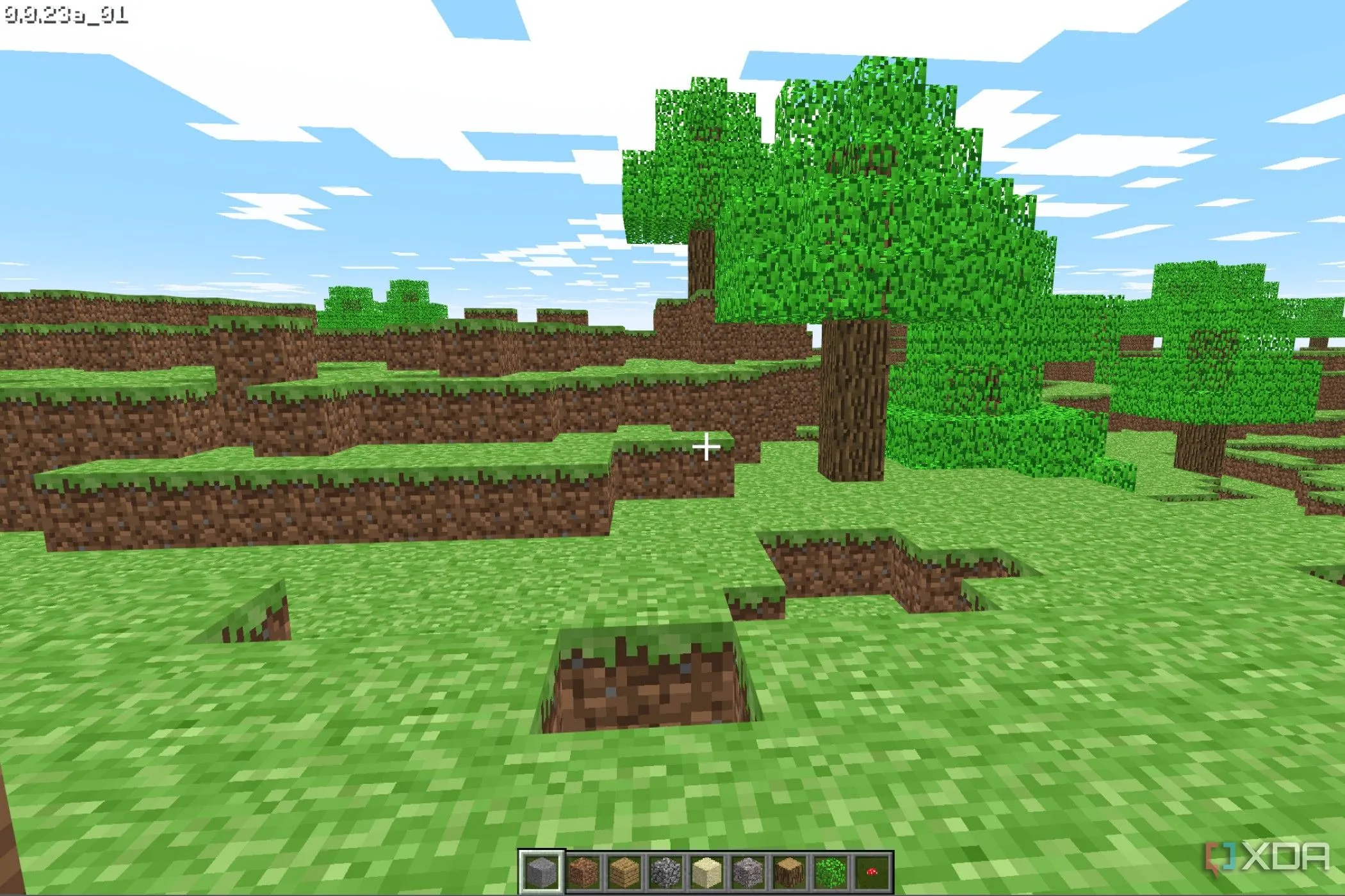 Giao diện Minecraft Classic đang chạy trong trình duyệt web, hiển thị thế giới khối đơn giản