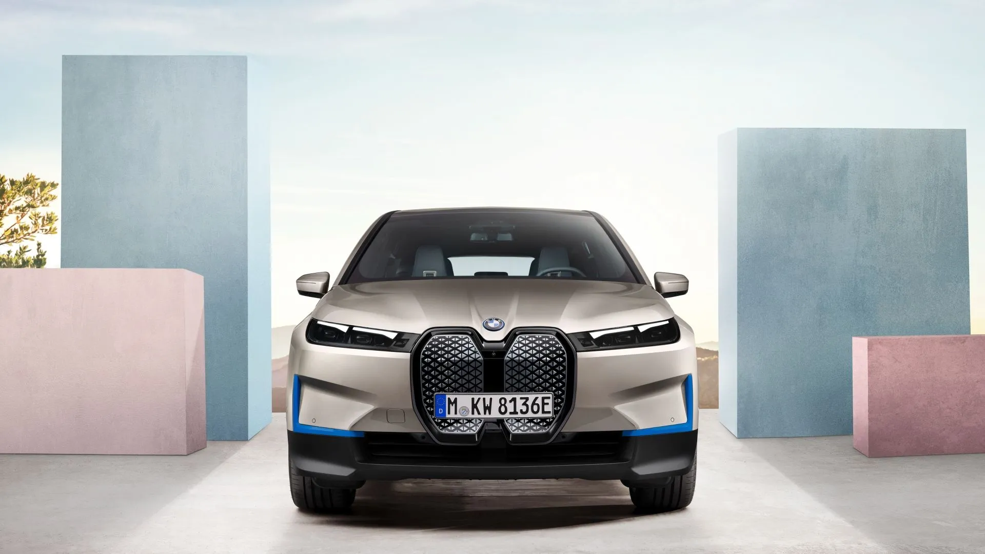 Góc trước của BMW iX 2024