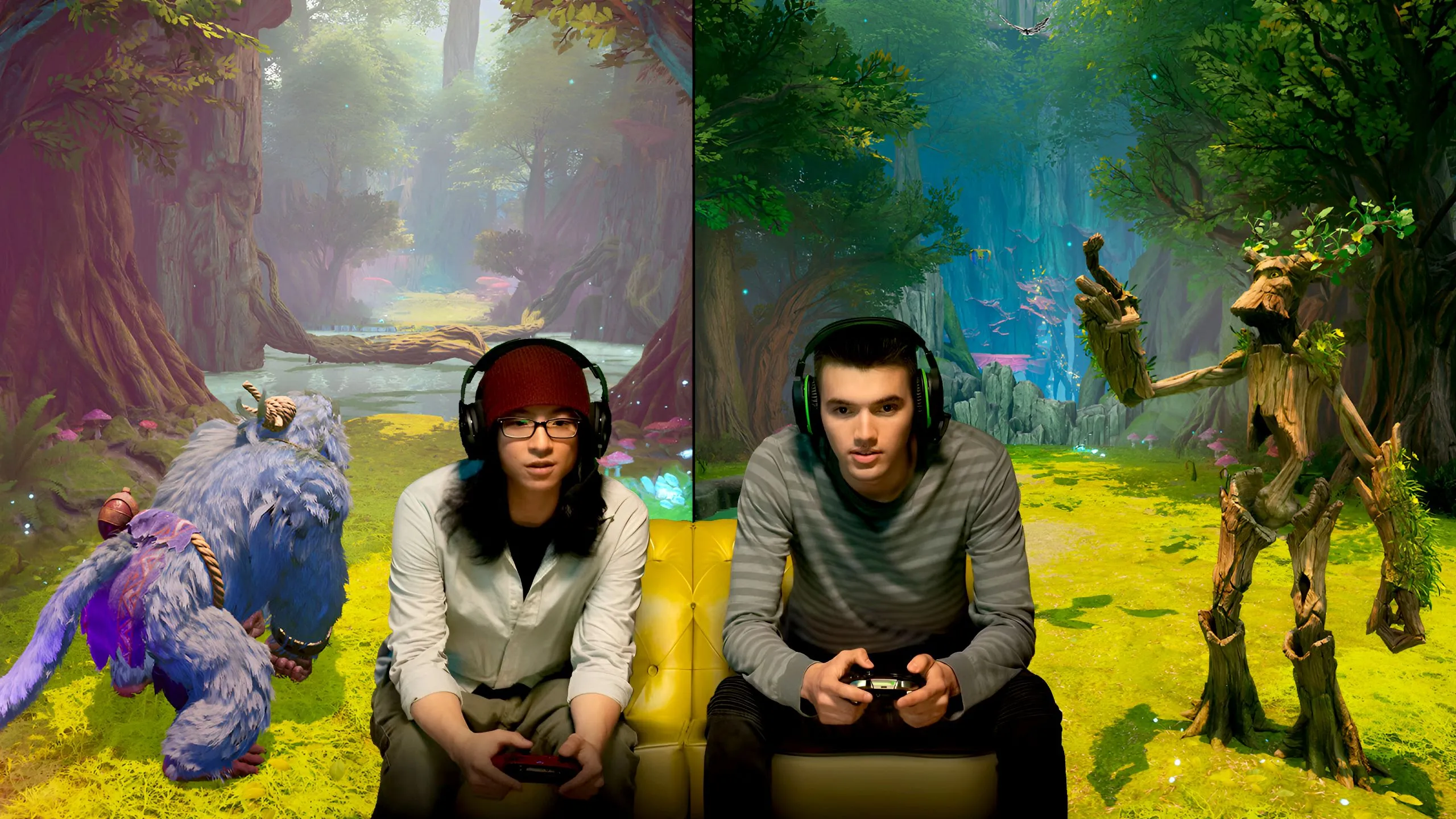 Hai người chơi game co-op trên sofa, minh họa trải nghiệm chơi game cùng bạn bè mà Rematch hướng tới