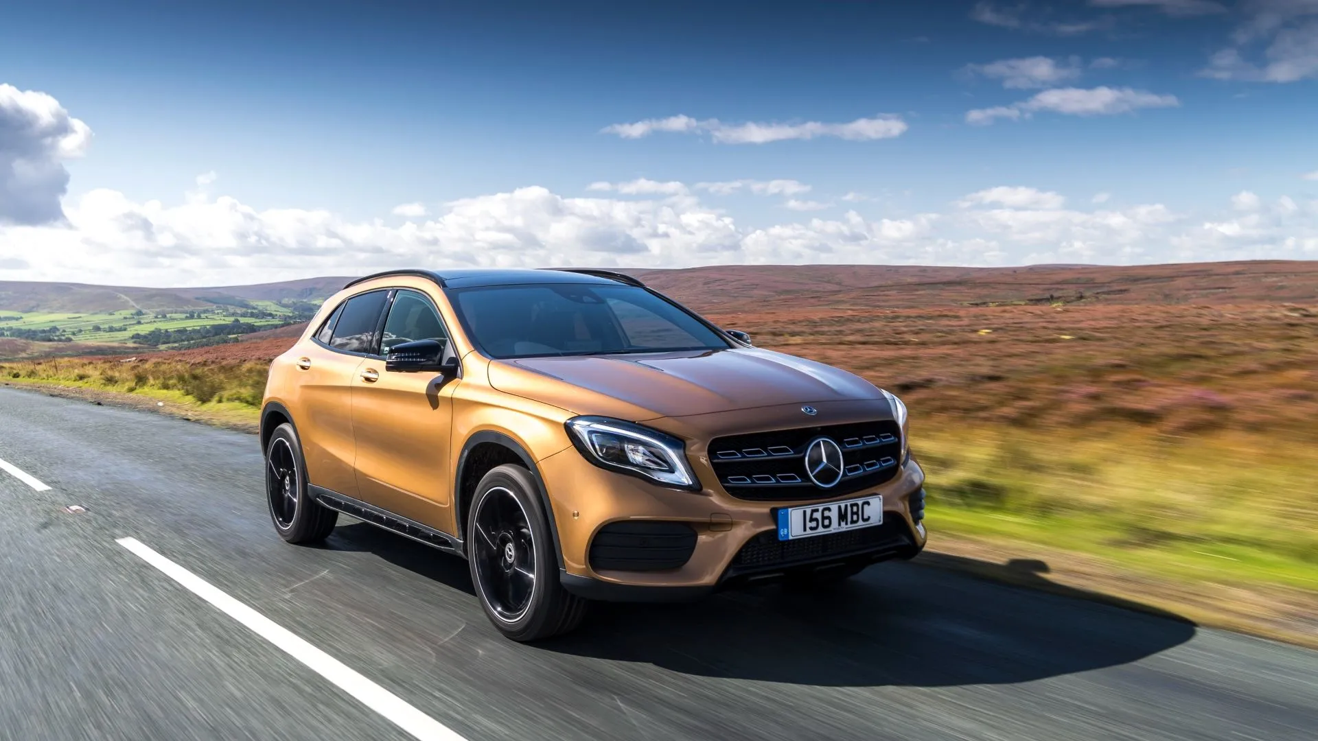 Hình ảnh góc trước của Mercedes-Benz GLA 2019