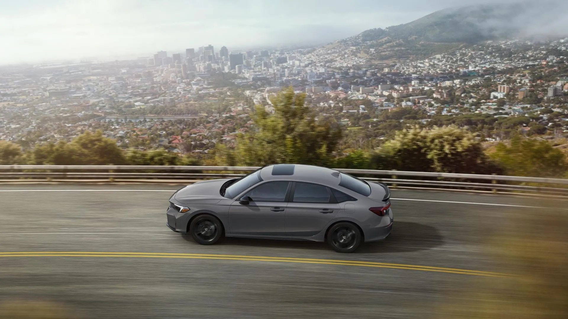 Honda Civic Si 2025 nhìn từ bên hông, phô diễn đường nét thể thao và cuốn hút