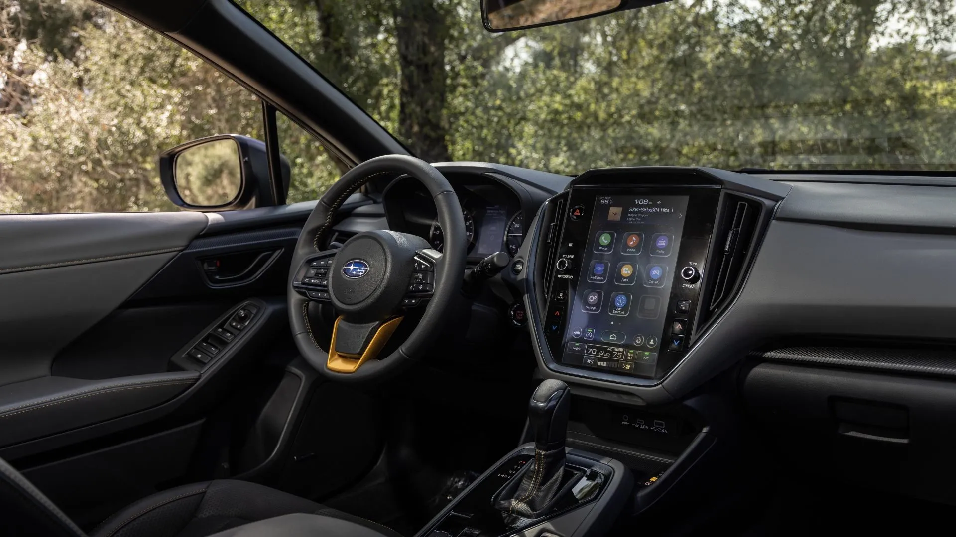 Khoang nội thất rộng rãi và thực dụng của Subaru Crosstrek Wilderness 2025 với ghế bọc vật liệu StarTex chống nước, phù hợp cho những chuyến đi phiêu lưu.