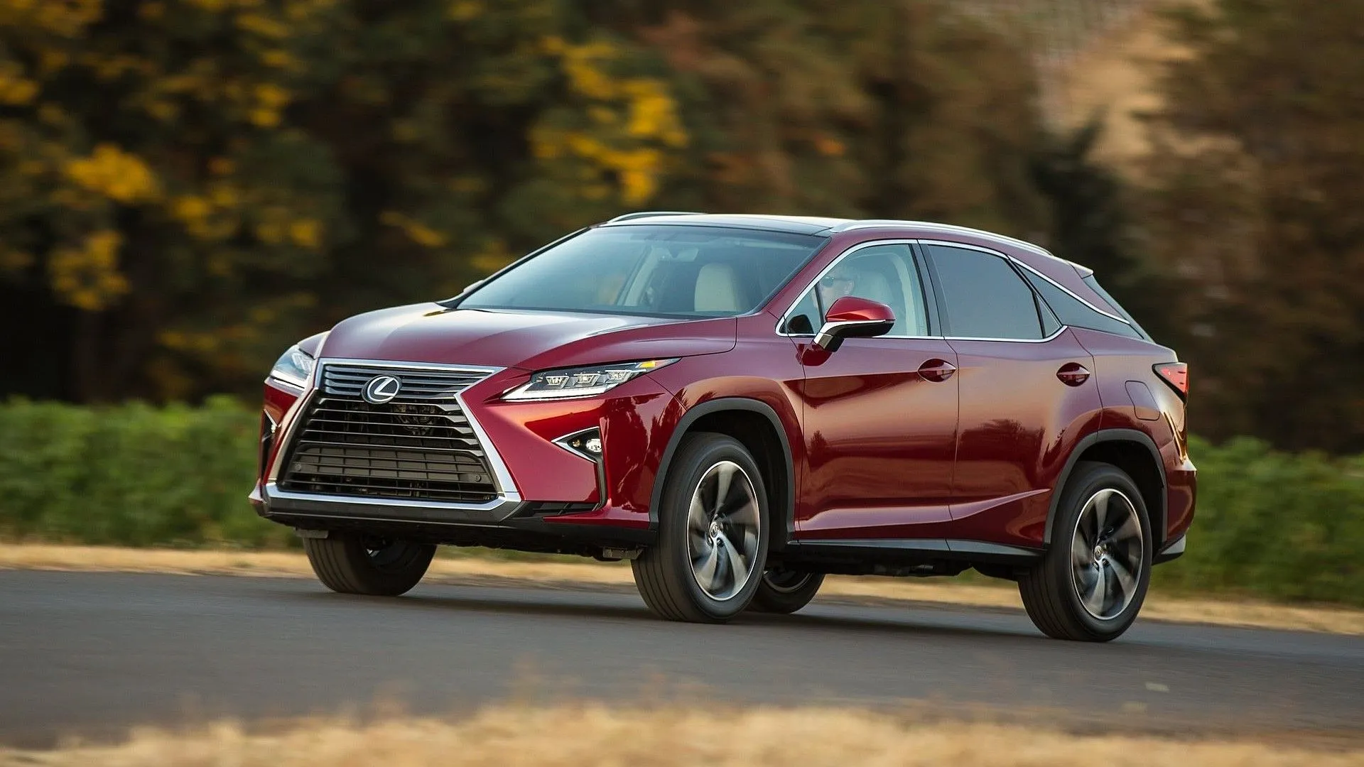 Lexus RX 450h 2018 màu xám, SUV hybrid hạng sang cũ với trải nghiệm êm ái