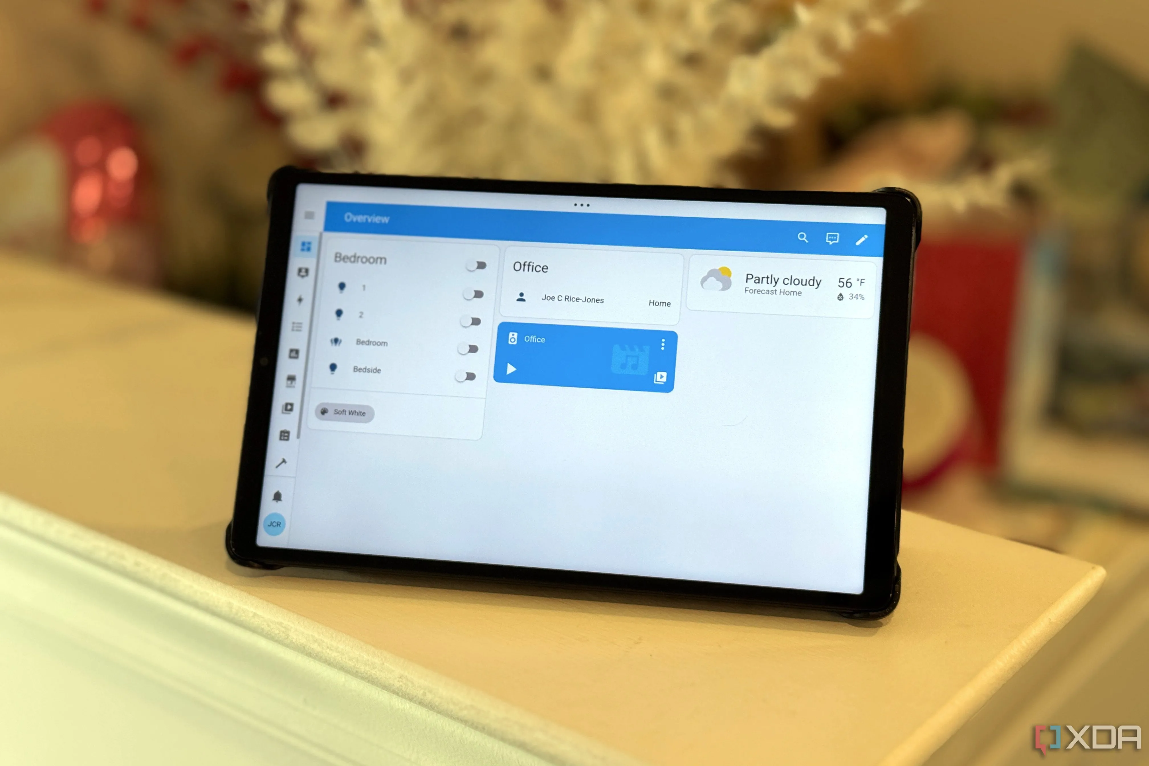 Màn hình bảng điều khiển Home Assistant tùy chỉnh trên máy tính bảng Android, minh họa giao diện Lovelace trực quan và khả năng kiểm soát đa dạng thiết bị nhà thông minh.