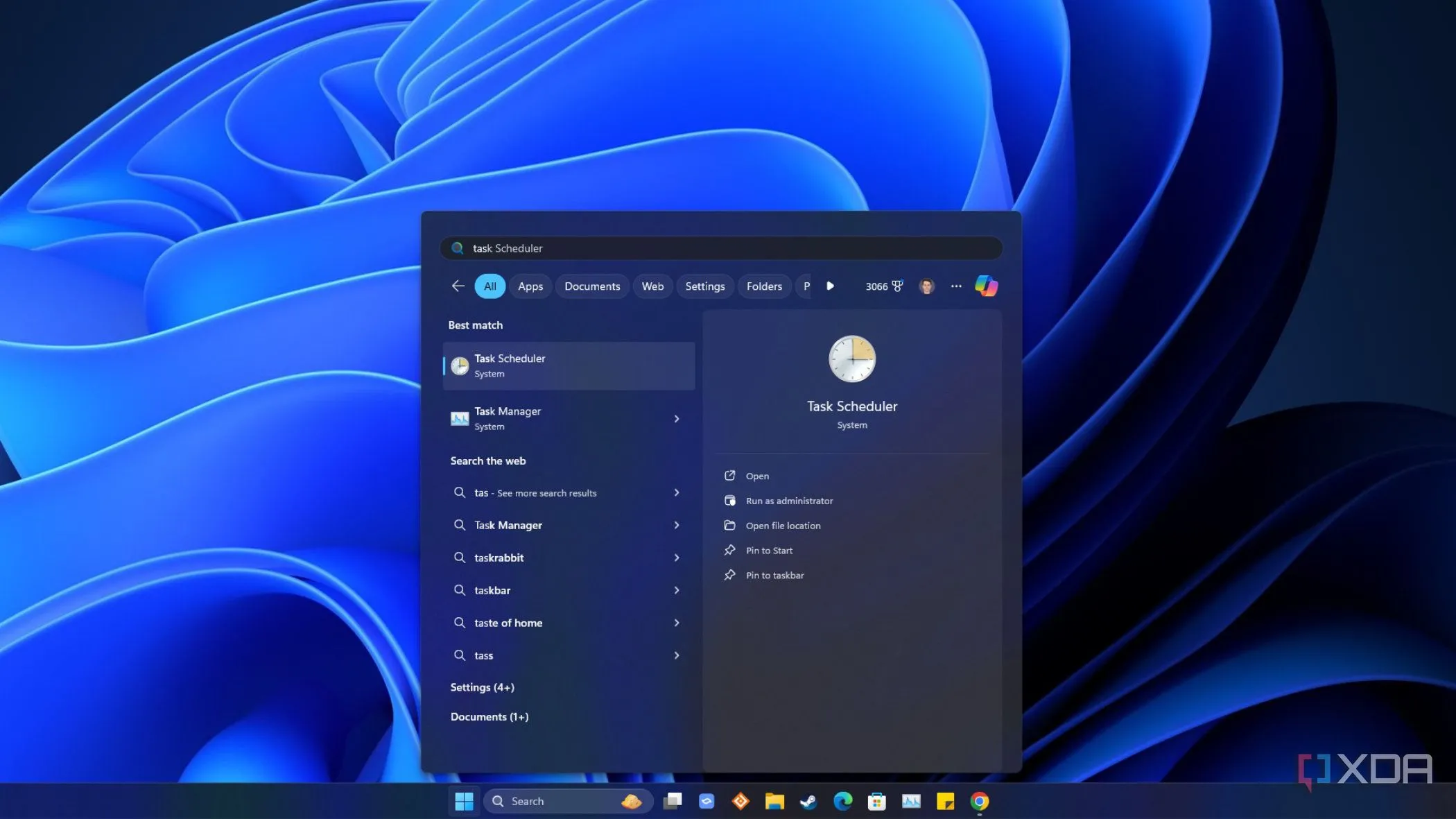 Màn hình desktop Windows 11 hiển thị Task Scheduler, minh họa công cụ tự động hóa tác vụ trong home lab