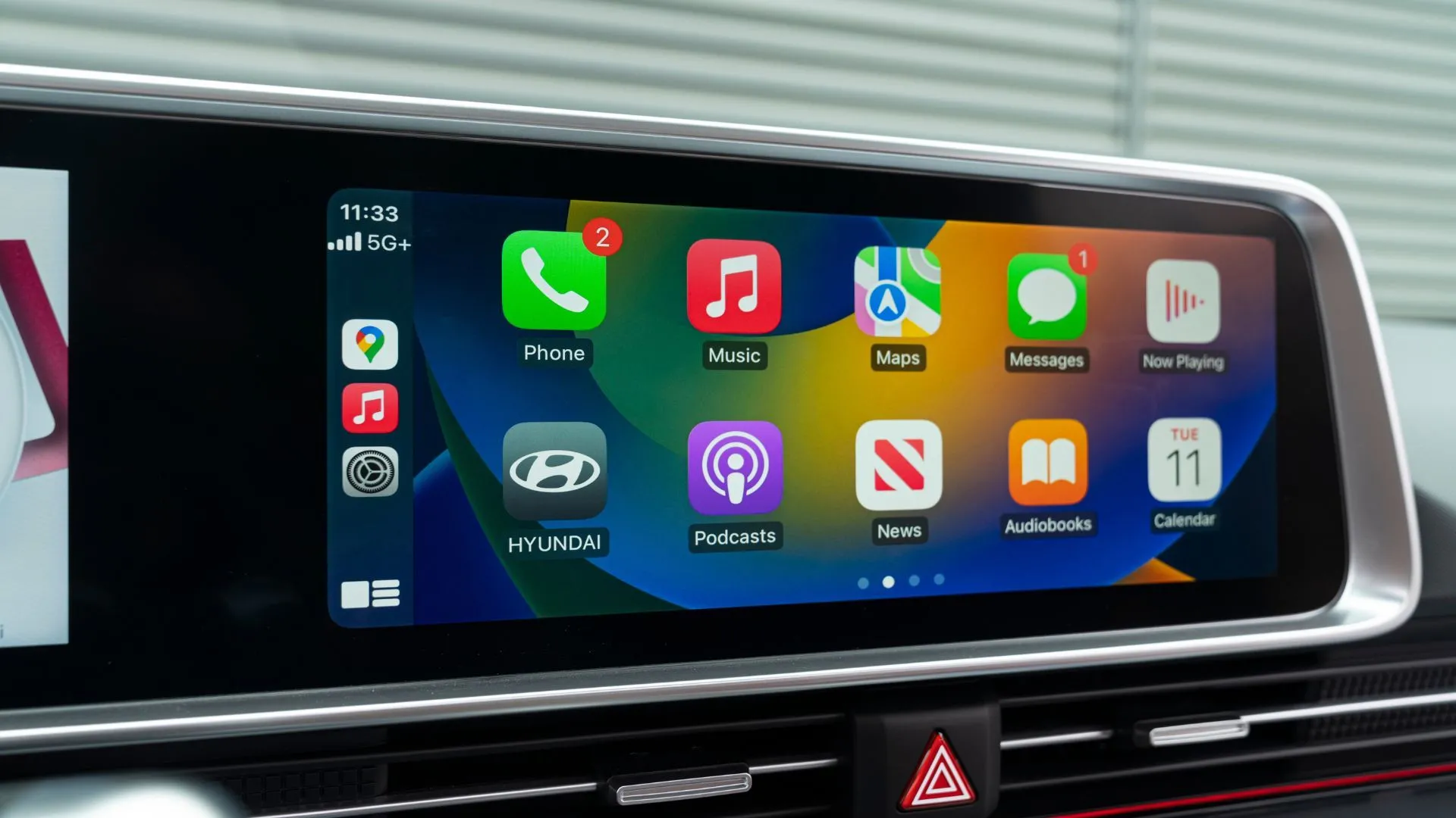 Màn hình giải trí kép 12.3 inch hiển thị Apple CarPlay trên Hyundai Ioniq 6 2025