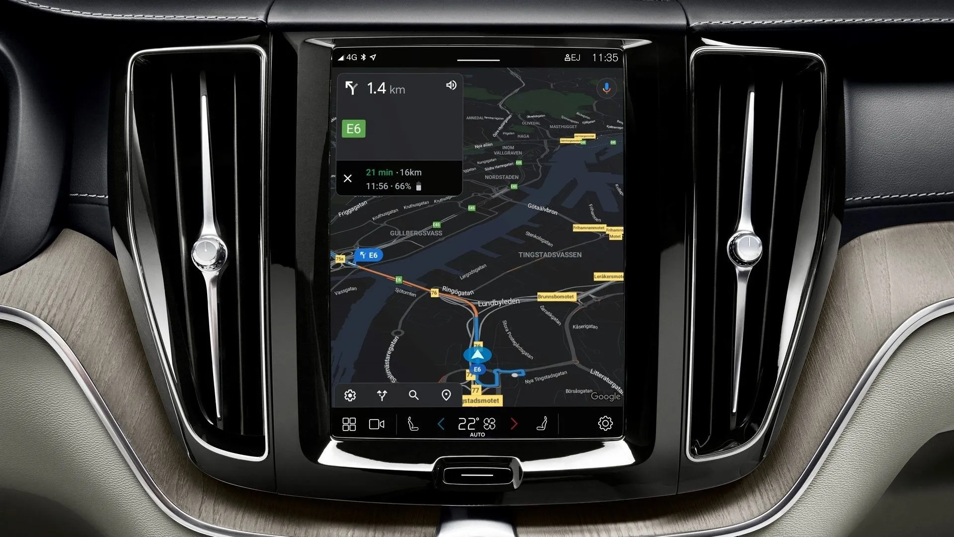 Màn hình thông tin giải trí 9 inch đặt dọc của Volvo XC60 PHEV 2025, tích hợp Google Assistant