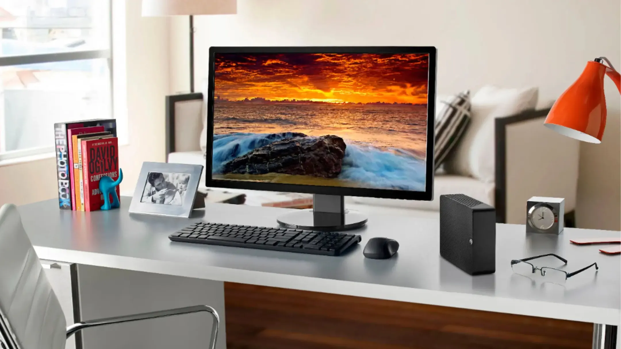 Mặt sau ổ cứng Seagate Expansion với cổng USB 3.0