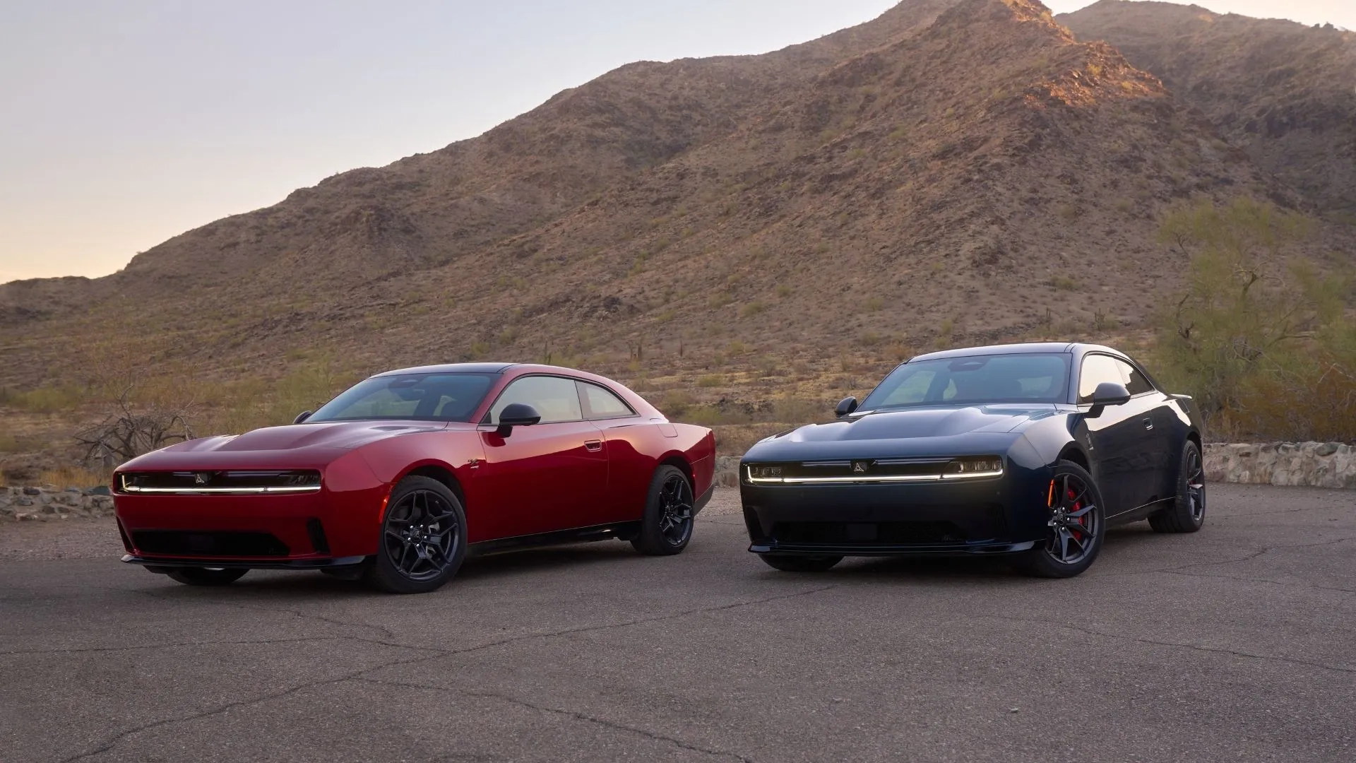 Mẫu xe Dodge Charger Scat Pack 2025 và Charger R/T Daytona 2025