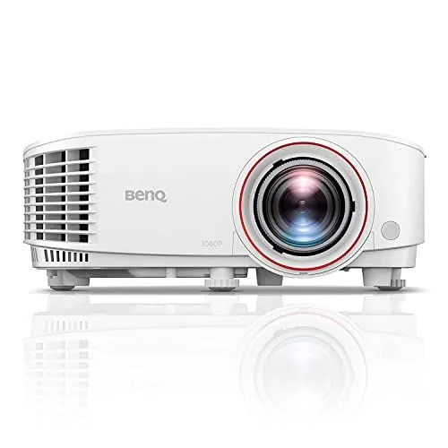 Máy chiếu BenQ TH671ST 1080p màu trắng, giải pháp thay thế màn hình truyền thống cho trải nghiệm giải trí tại gia.