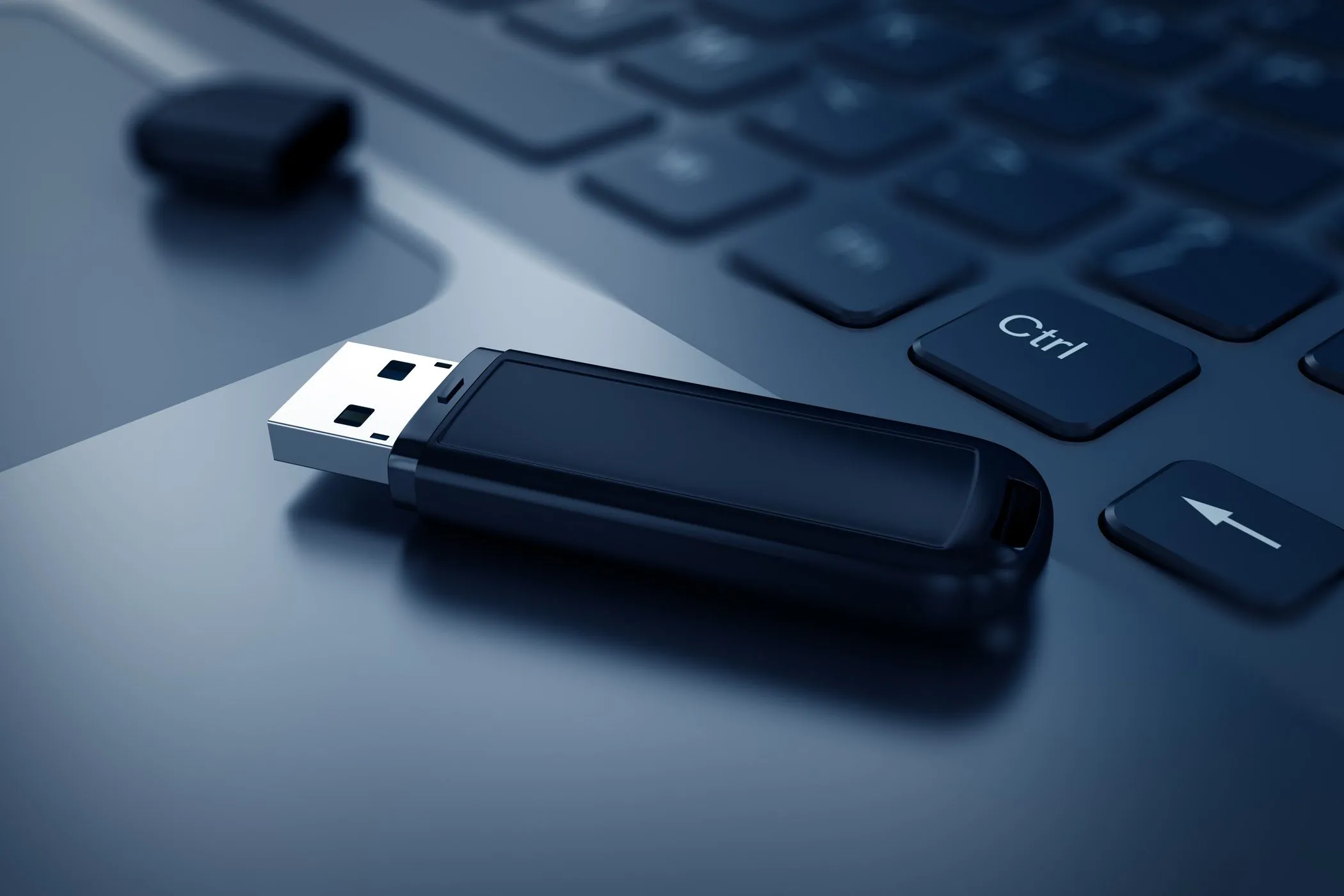 Minh họa ổ đĩa USB flash drive chứa nhiều tệp tin quan trọng