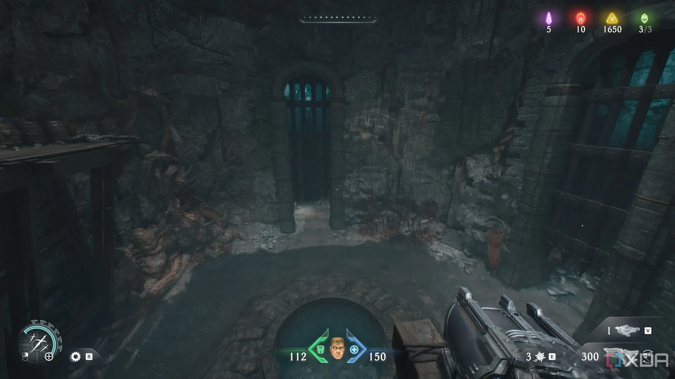 Một căn phòng lớn với nút năng lượng màu xanh phía trước trong Chapter 20 của Doom: The Dark Ages