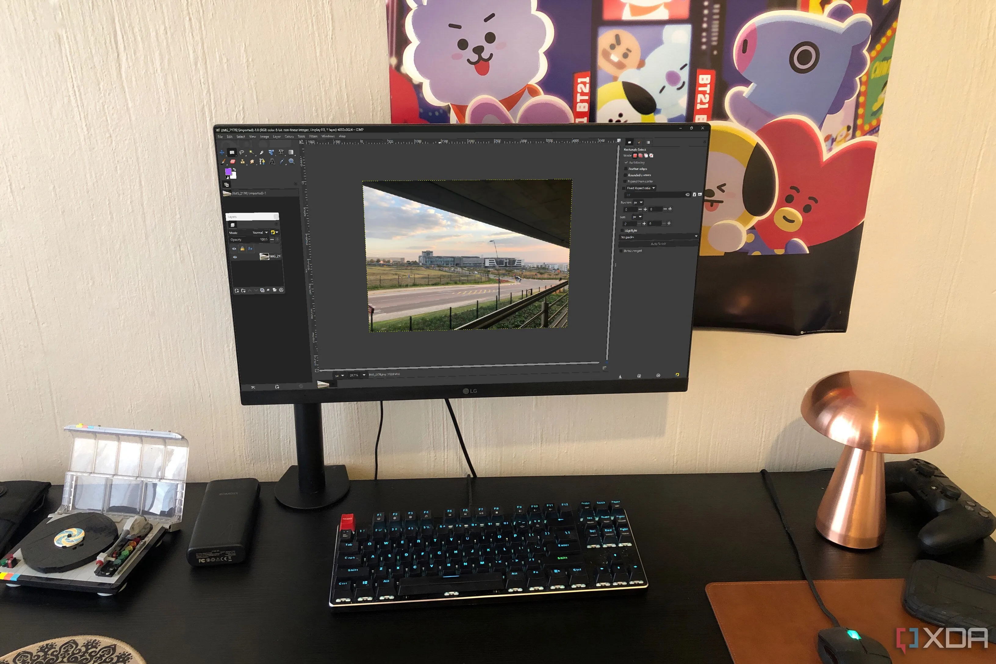 Image default