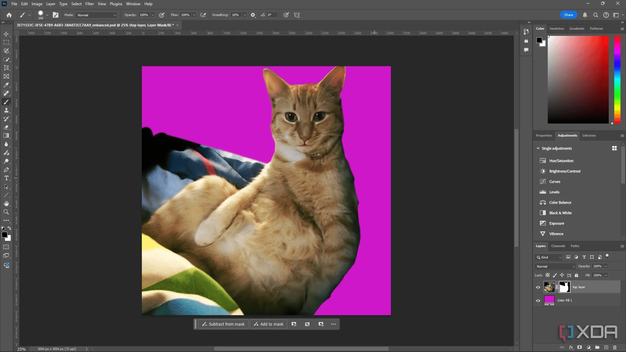 Người dùng đang sử dụng công cụ Brush để tạo mặt nạ (masking) trong Adobe Photoshop, minh họa khả năng chỉnh sửa ảnh mạnh mẽ