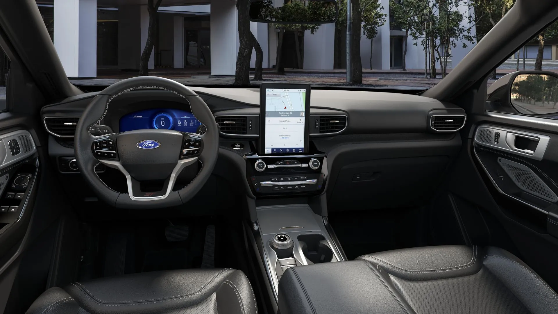 Nội thất cabin Ford Explorer ST 2023 với vô lăng và hệ thống thông tin giải trí
