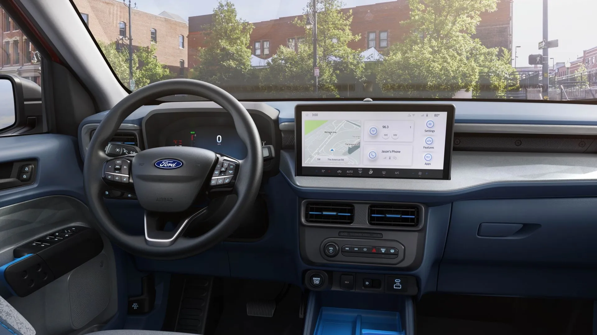 Nội thất khoang lái Ford Maverick XLT 2025, hiển thị màn hình thông tin giải trí lớn và thiết kế bảng điều khiển hiện đại.