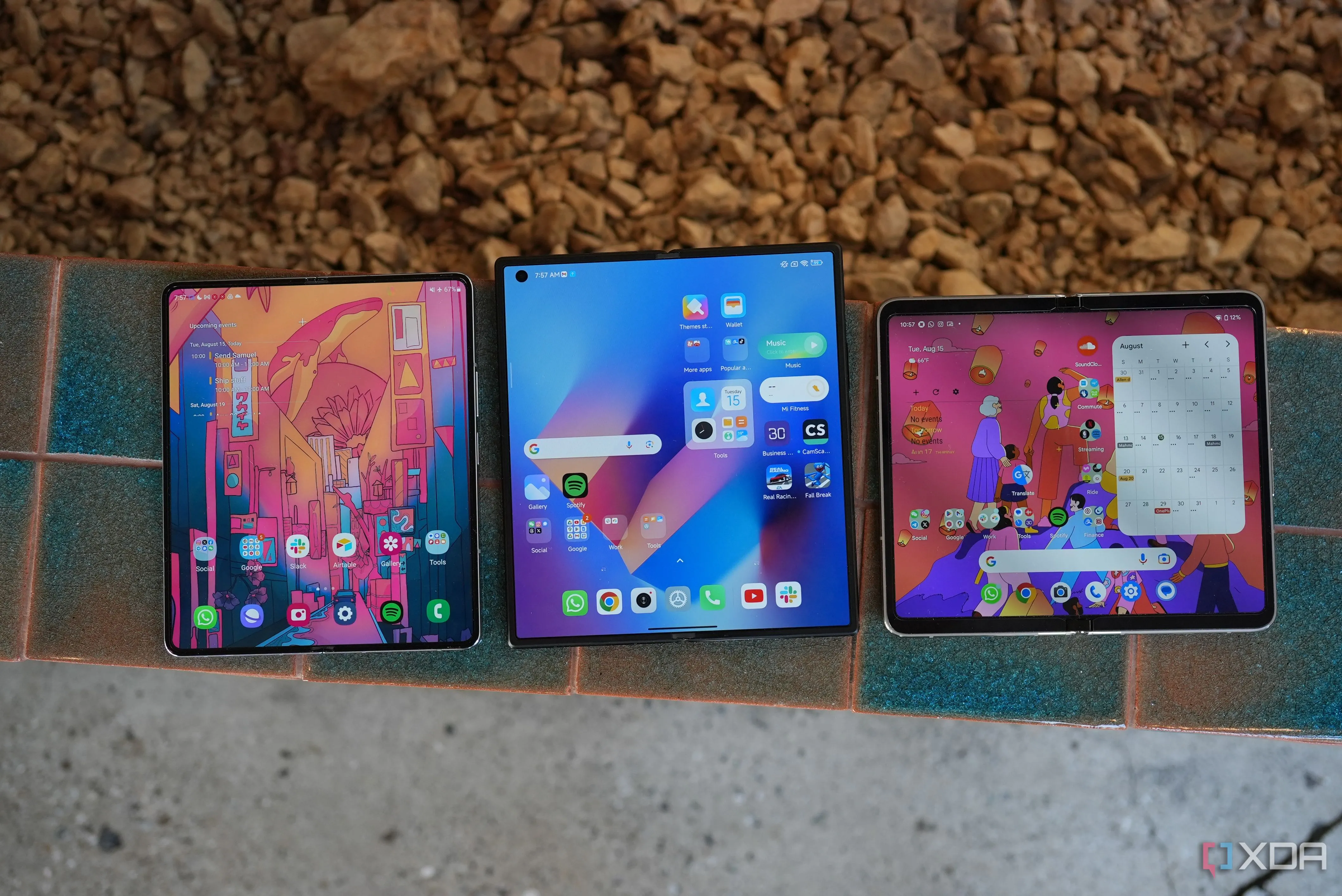 So sánh điện thoại gập Samsung Galaxy Z Fold 5, Pixel Fold và Xiaomi Mix Fold 3, đại diện cho thị trường smartphone gập.