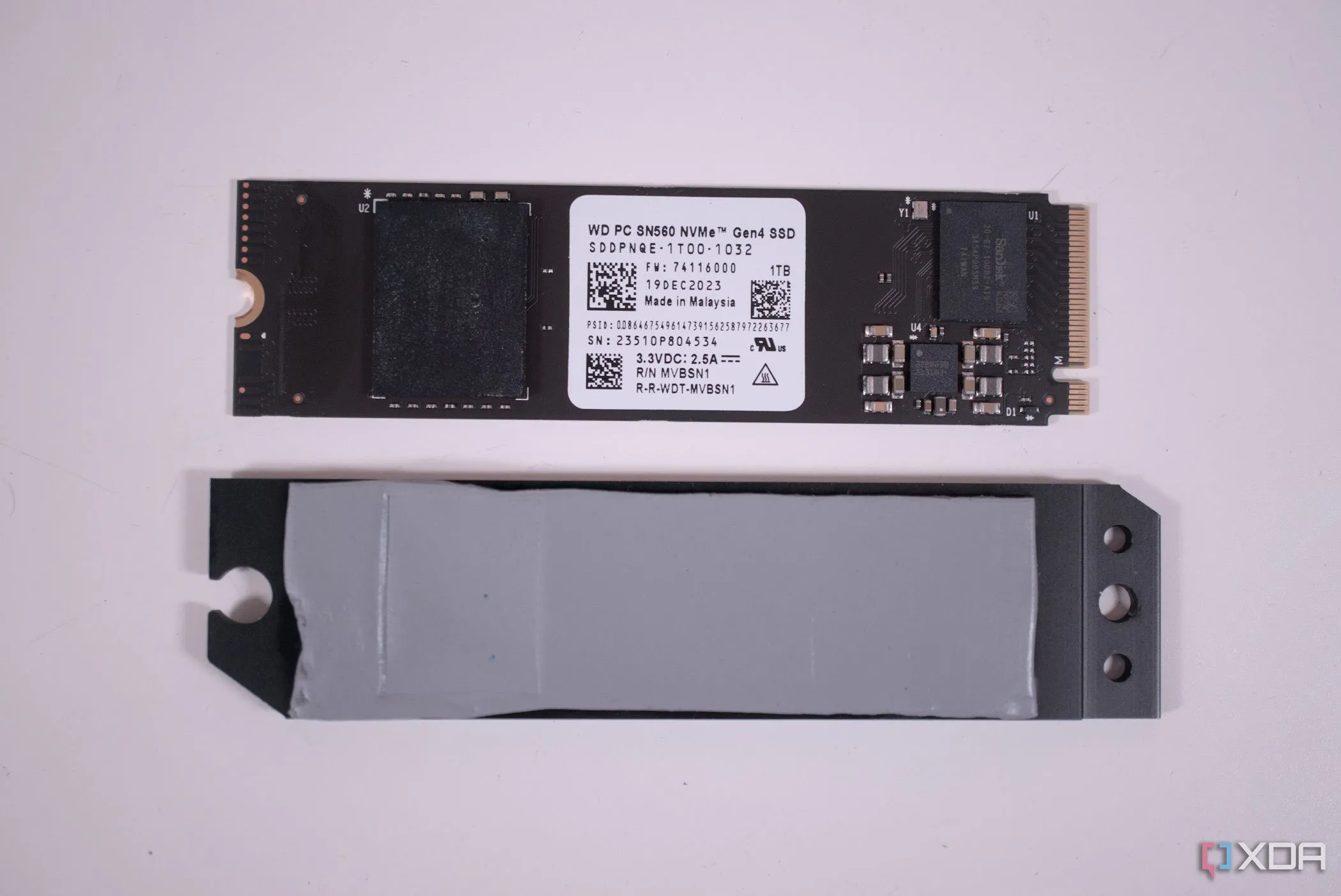 Tản nhiệt SSD trên mainboard MSI Cub Nuc 1M giúp tăng độ bền