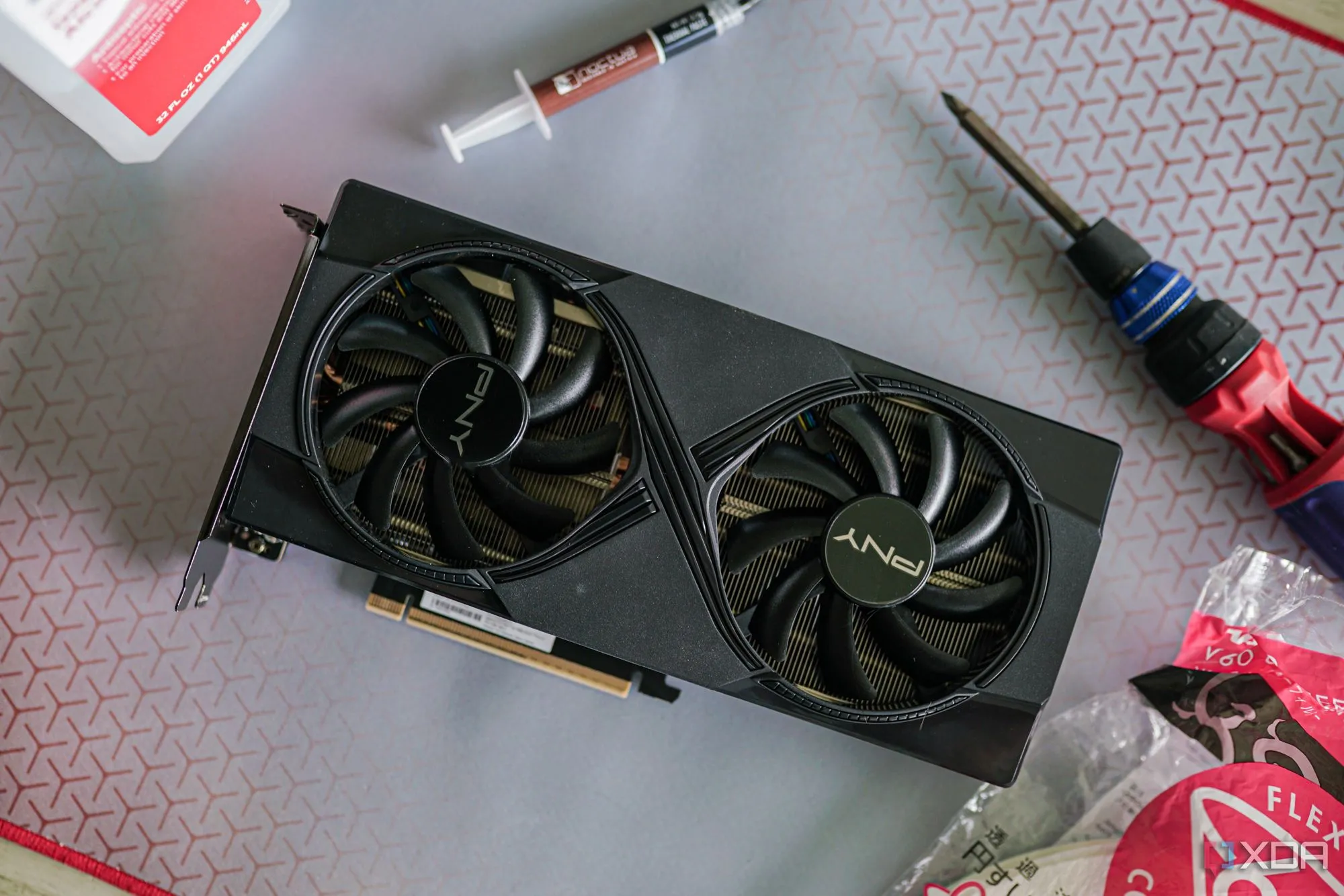 Thay thế keo tản nhiệt cho GPU để cải thiện hiệu suất