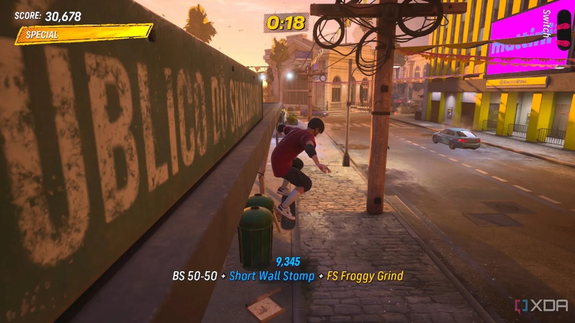 Tony Hawk biểu diễn chuỗi kỹ năng combo ấn tượng trên ván trượt